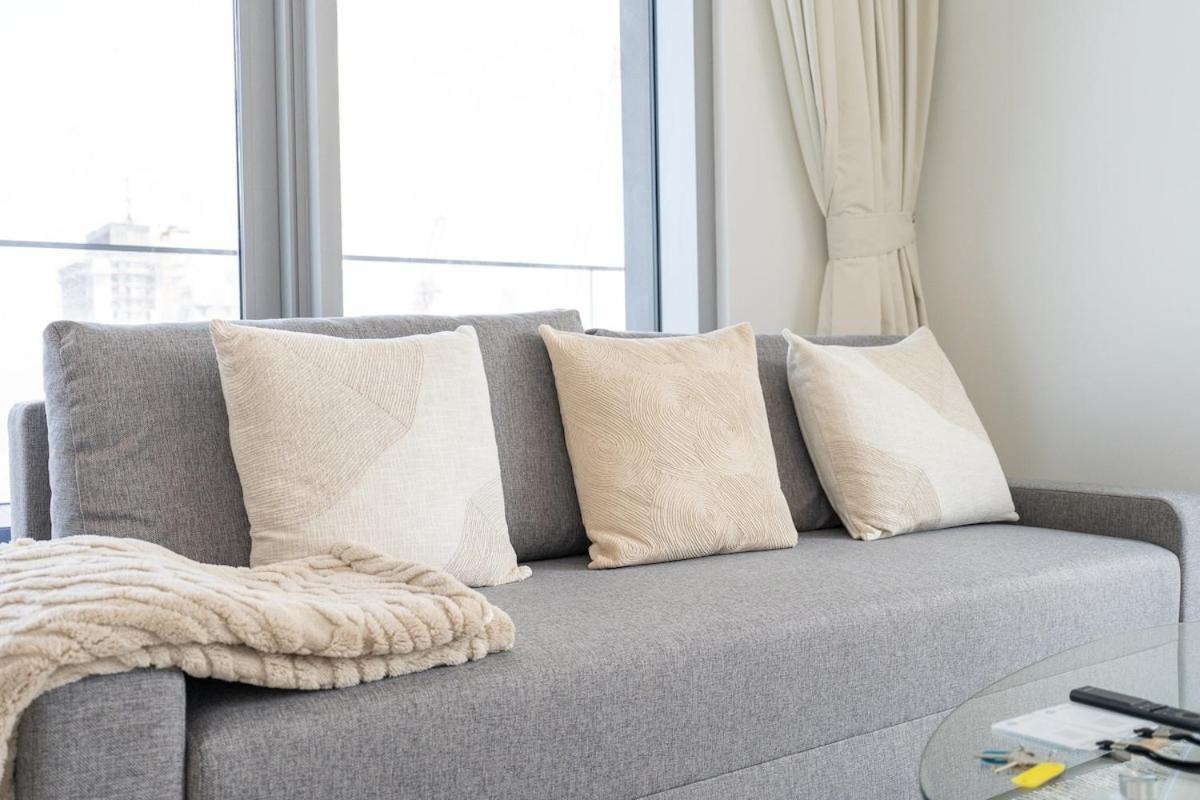Luxury 1-bedroom At Emaar Beachfront * Dubai