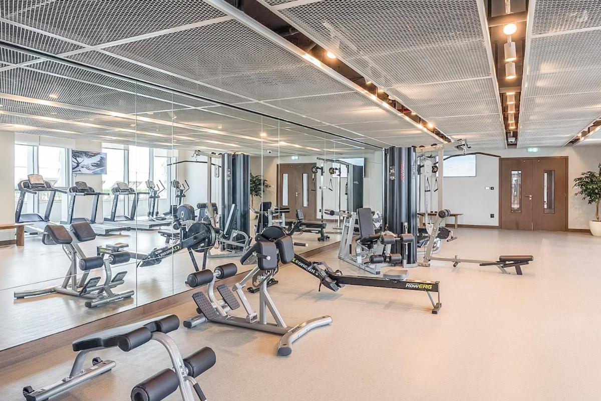 Luxury 1-bedroom At Emaar Beachfront Apartment