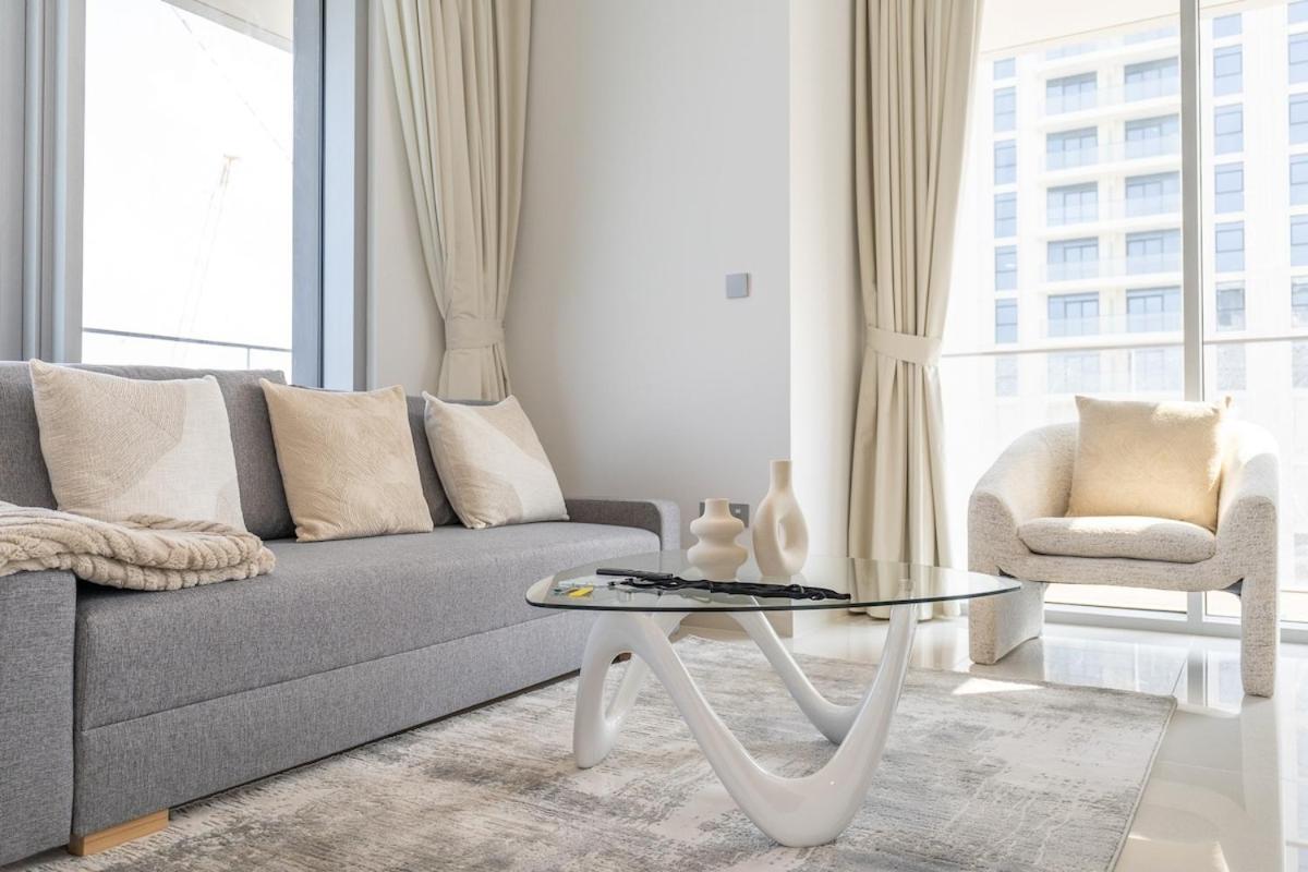 Luxury 1-bedroom At Emaar Beachfront * Dubai