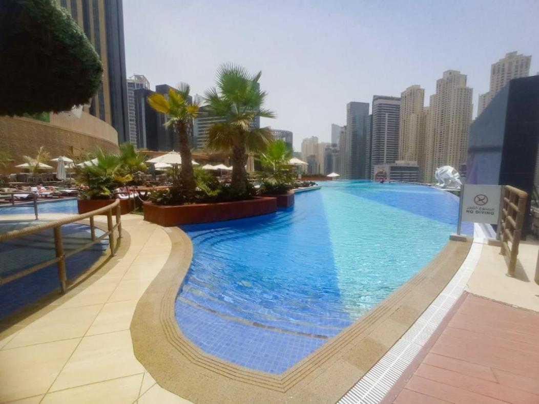 Experience The Amazing 1 Bedroom In Marina Apartment