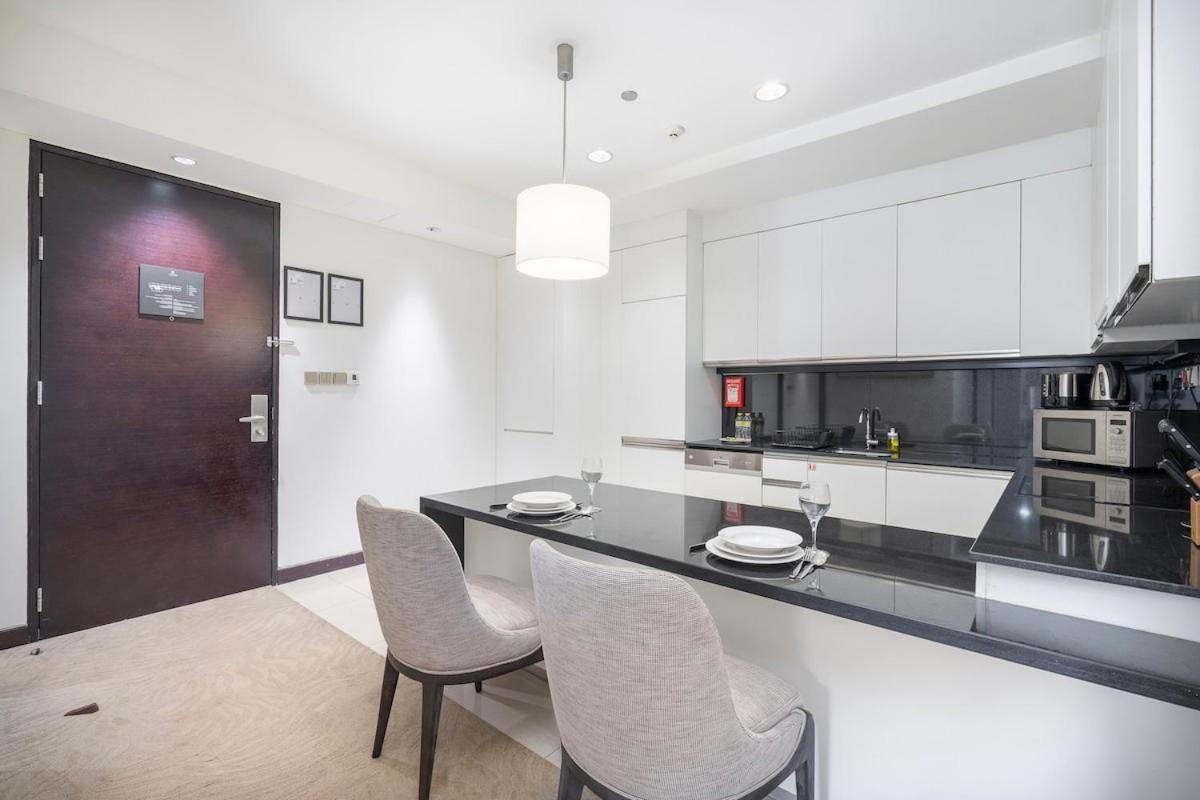 Experience The Amazing 1 Bedroom In Marina Dubai