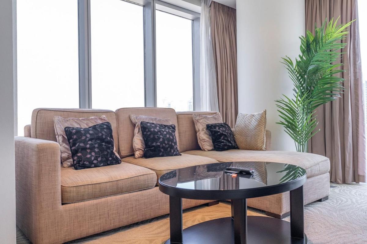 Experience The Amazing 1 Bedroom In Marina *