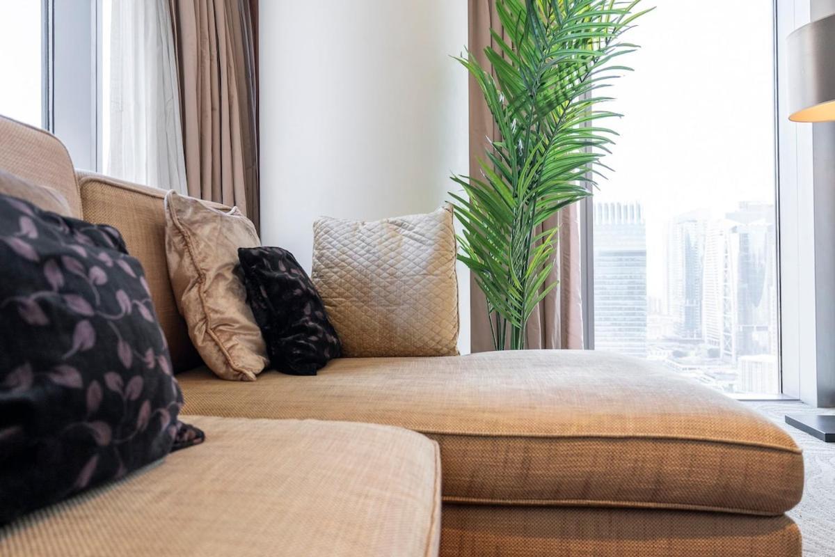 Experience The Amazing 1 Bedroom In Marina Apartment Dubai