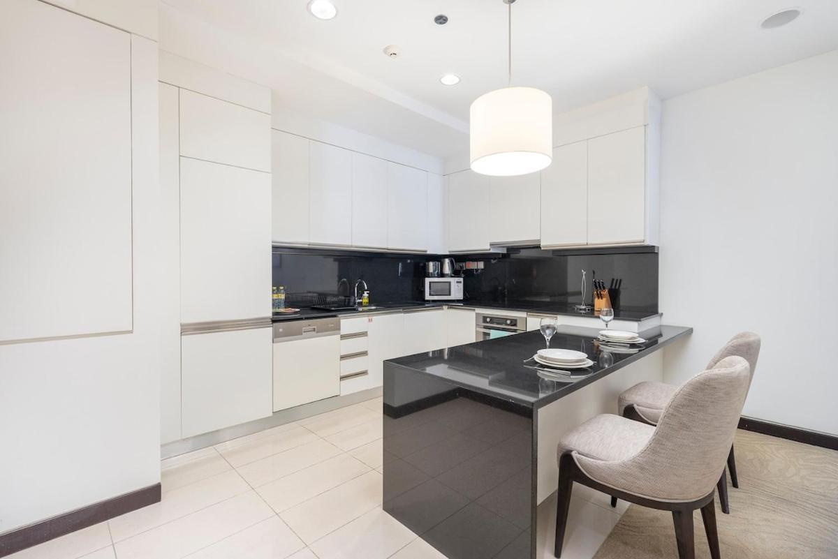 Experience The Amazing 1 Bedroom In Marina Apartment *