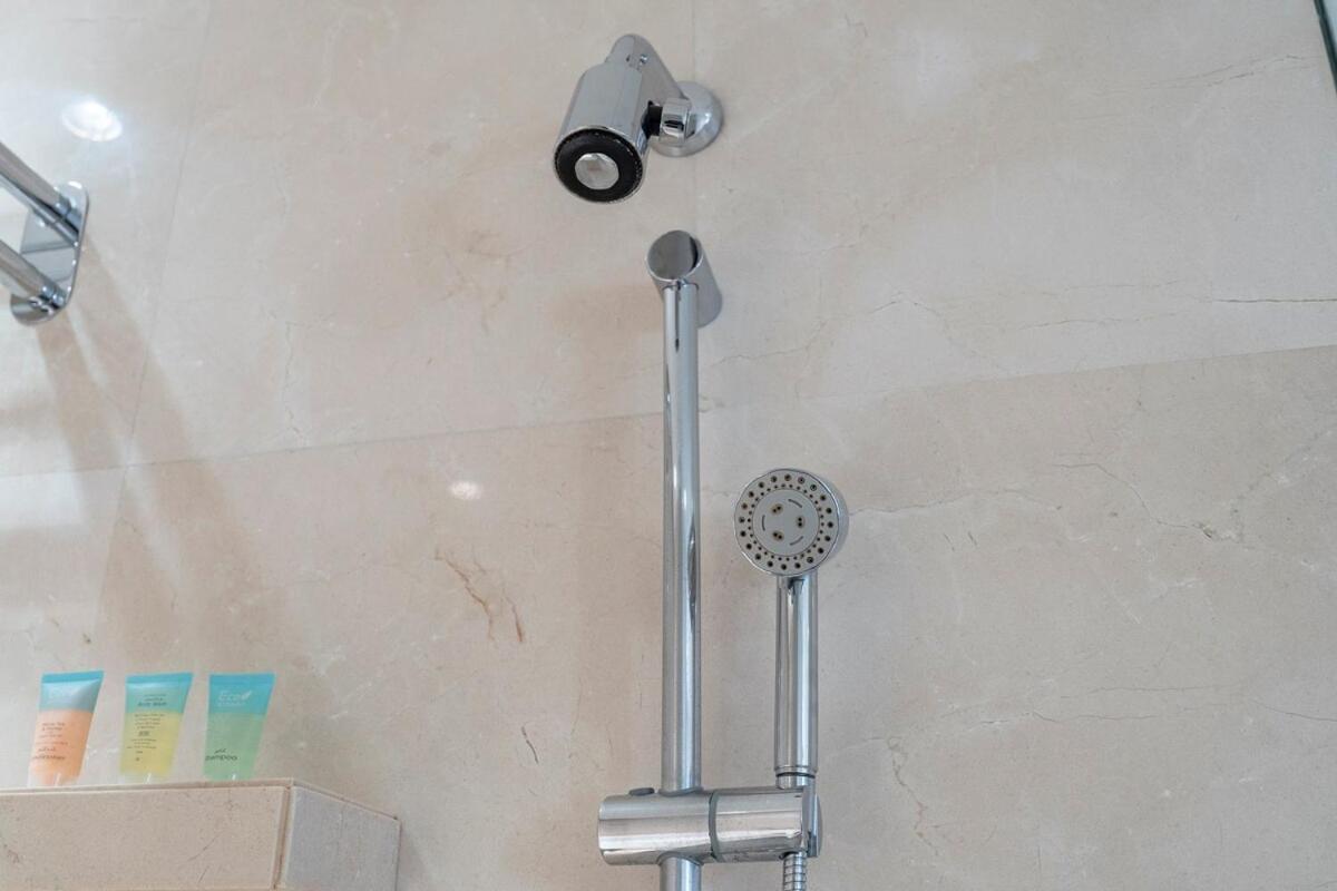 Apartment Experience The Amazing 1 Bedroom In Marina Dubai