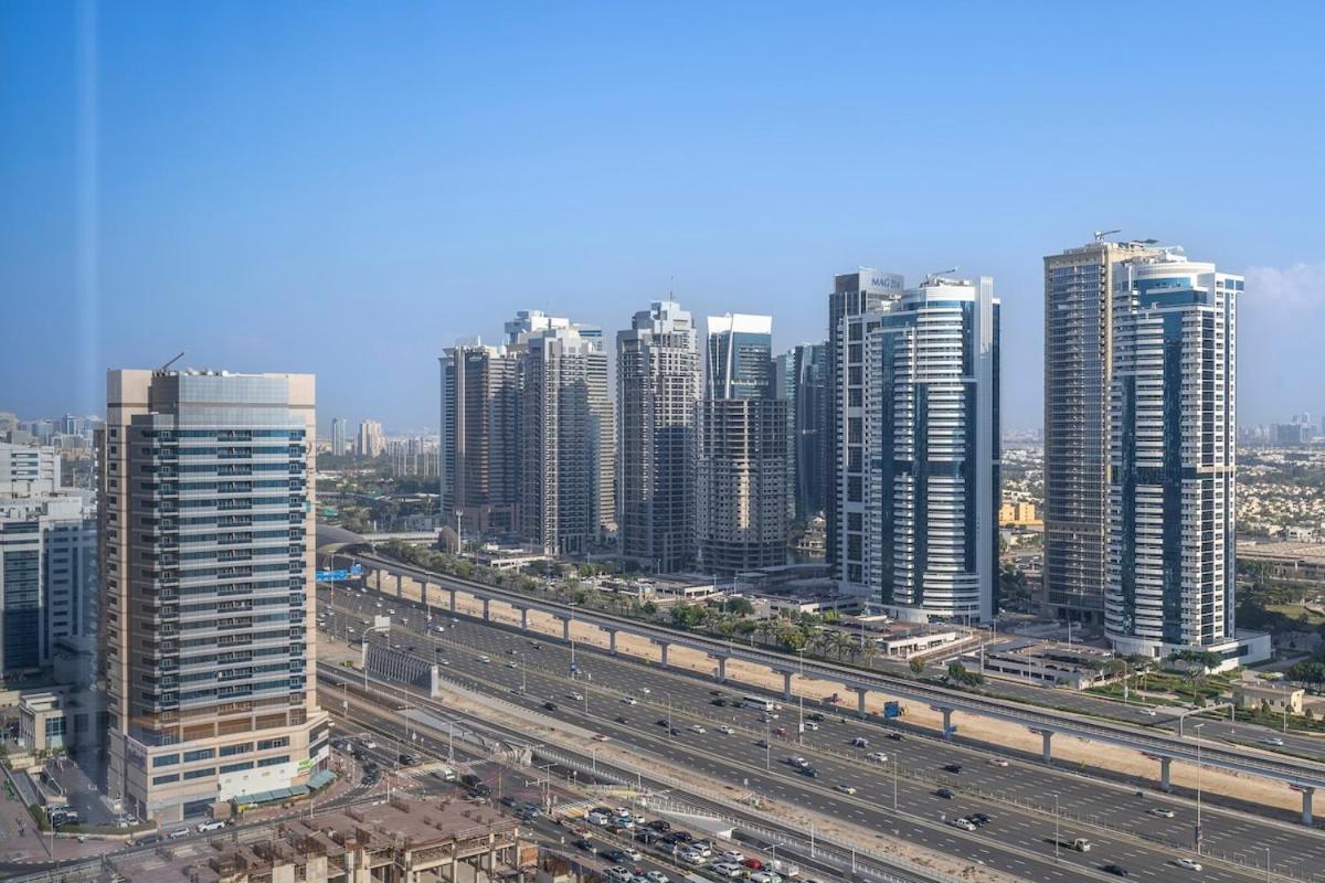 Experience The Amazing 1 Bedroom In Marina Dubai