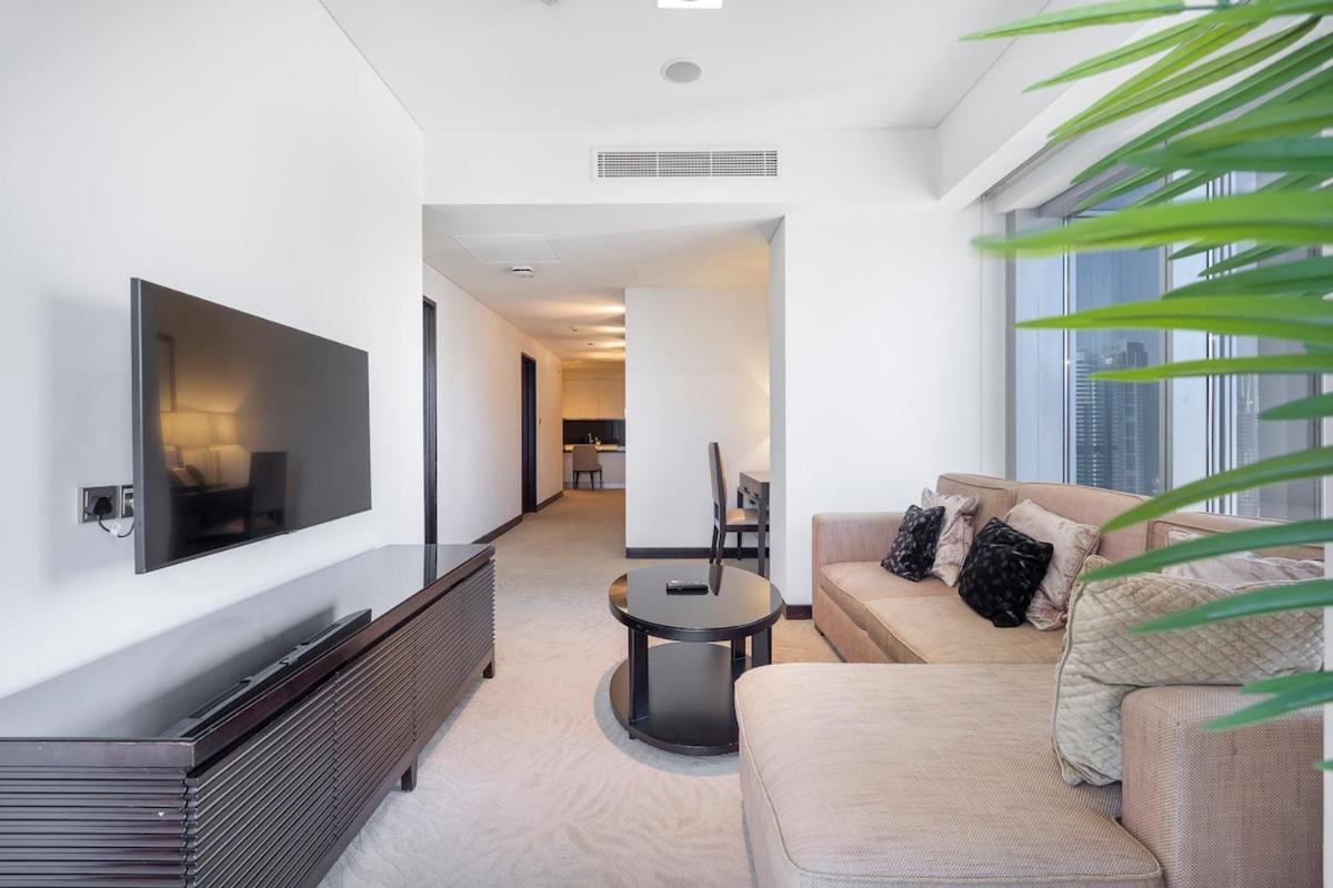 Experience The Amazing 1 Bedroom In Marina *