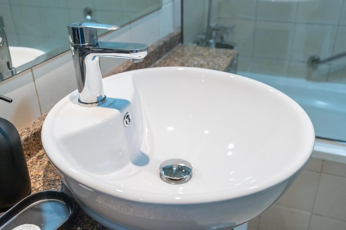 Charming Studio Apartment, With Easy Beach Access In Marina Daire Dubai