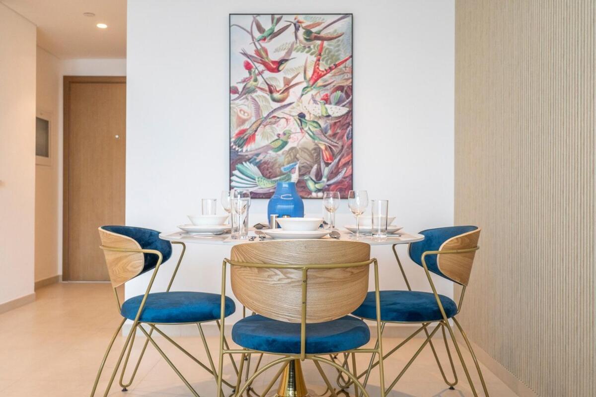 Daire Beautiful 2-br Flat In Downtown Luxury Living At Its *