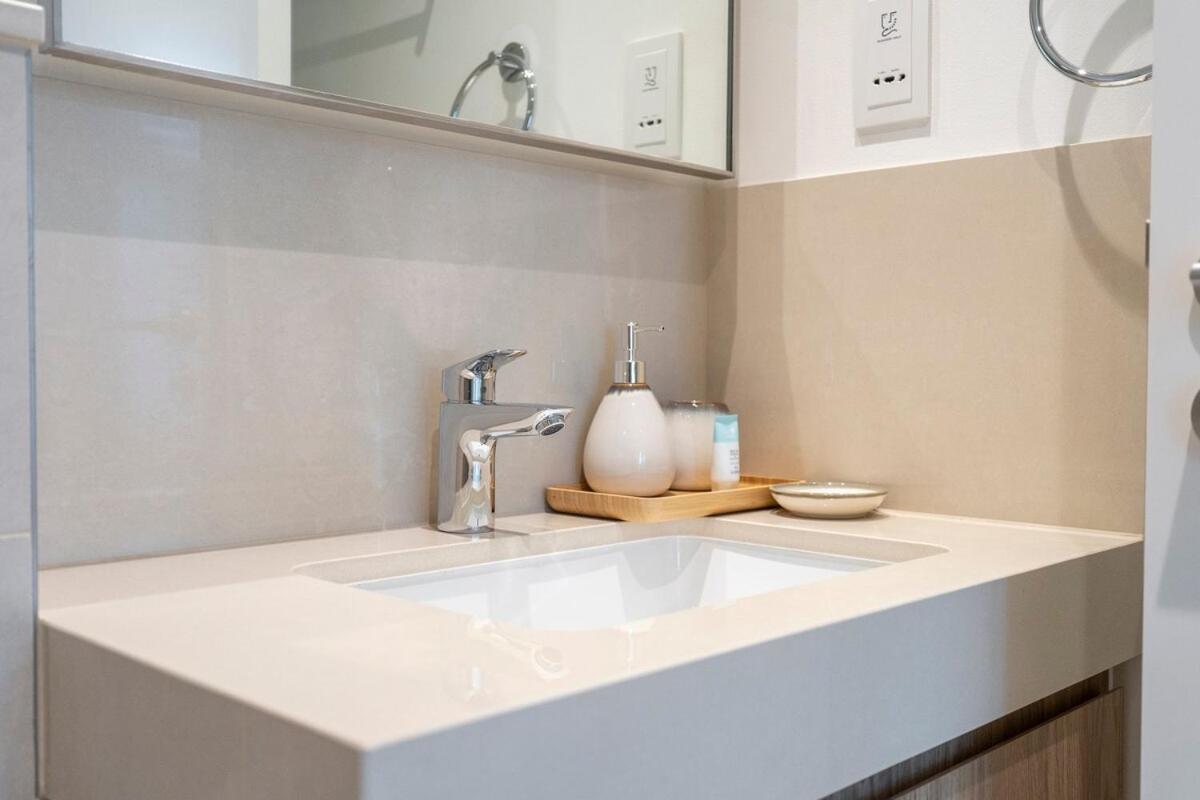 Daire Beautiful 2-br Flat In Downtown Luxury Living At Its