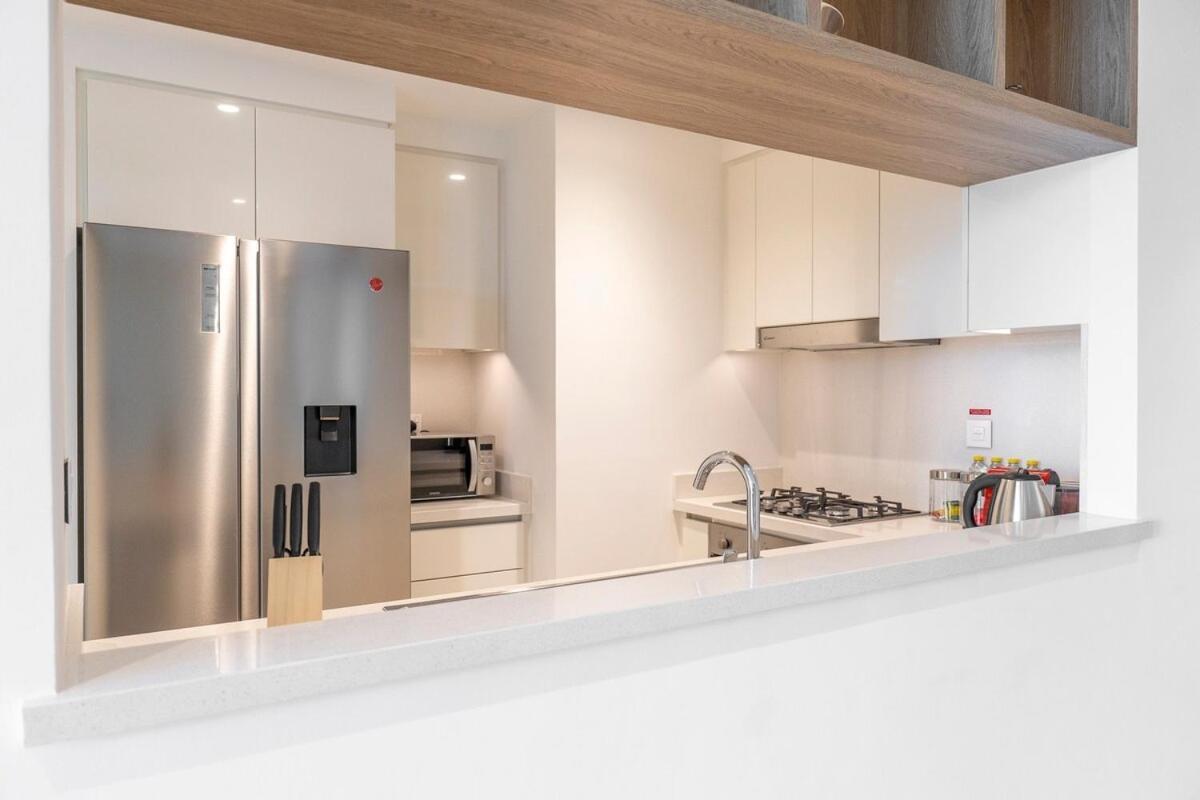 Beautiful 2-br Flat In Downtown Luxury Living At Its Daire Dubai
