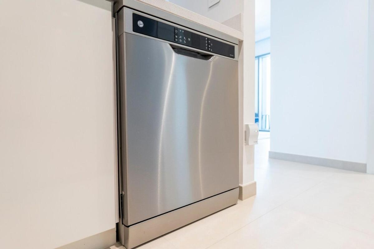Beautiful 2-br Flat In Downtown Luxury Living At Its Daire