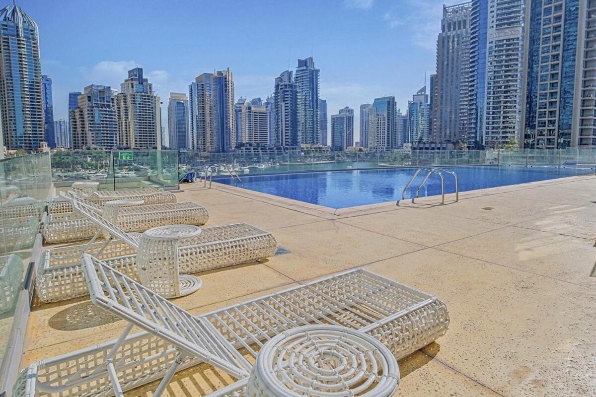 Daire Upscale 2-bedroom Flat In Marina