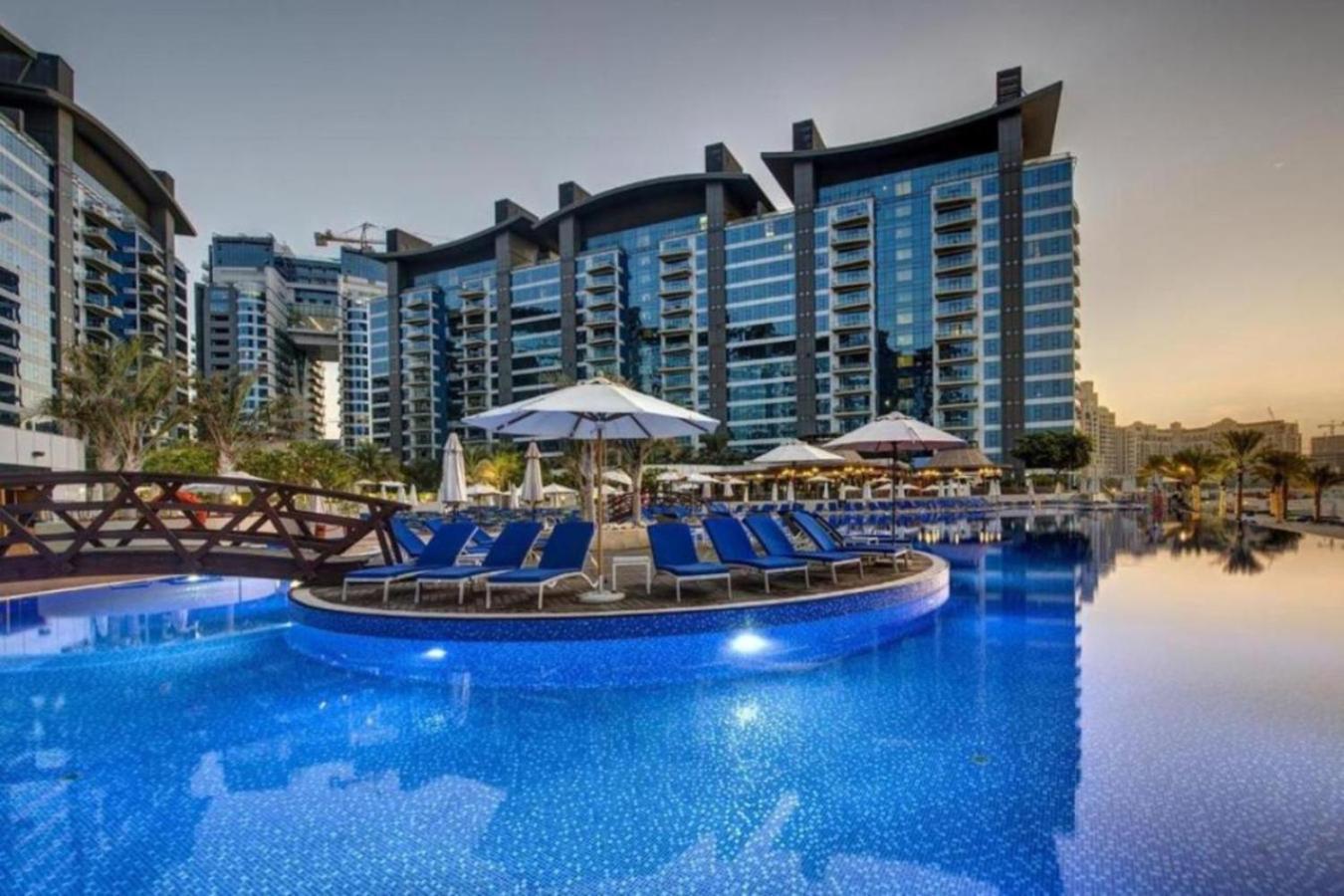 Apartment Oceana Baltic Palm West Views 3 Bd Sleeps 7 Dubai