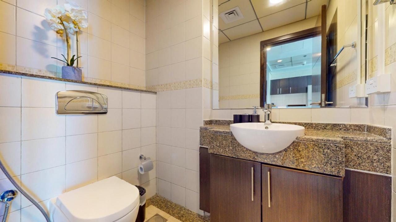 Bay 1 - One Bed With Stunning Marina View *