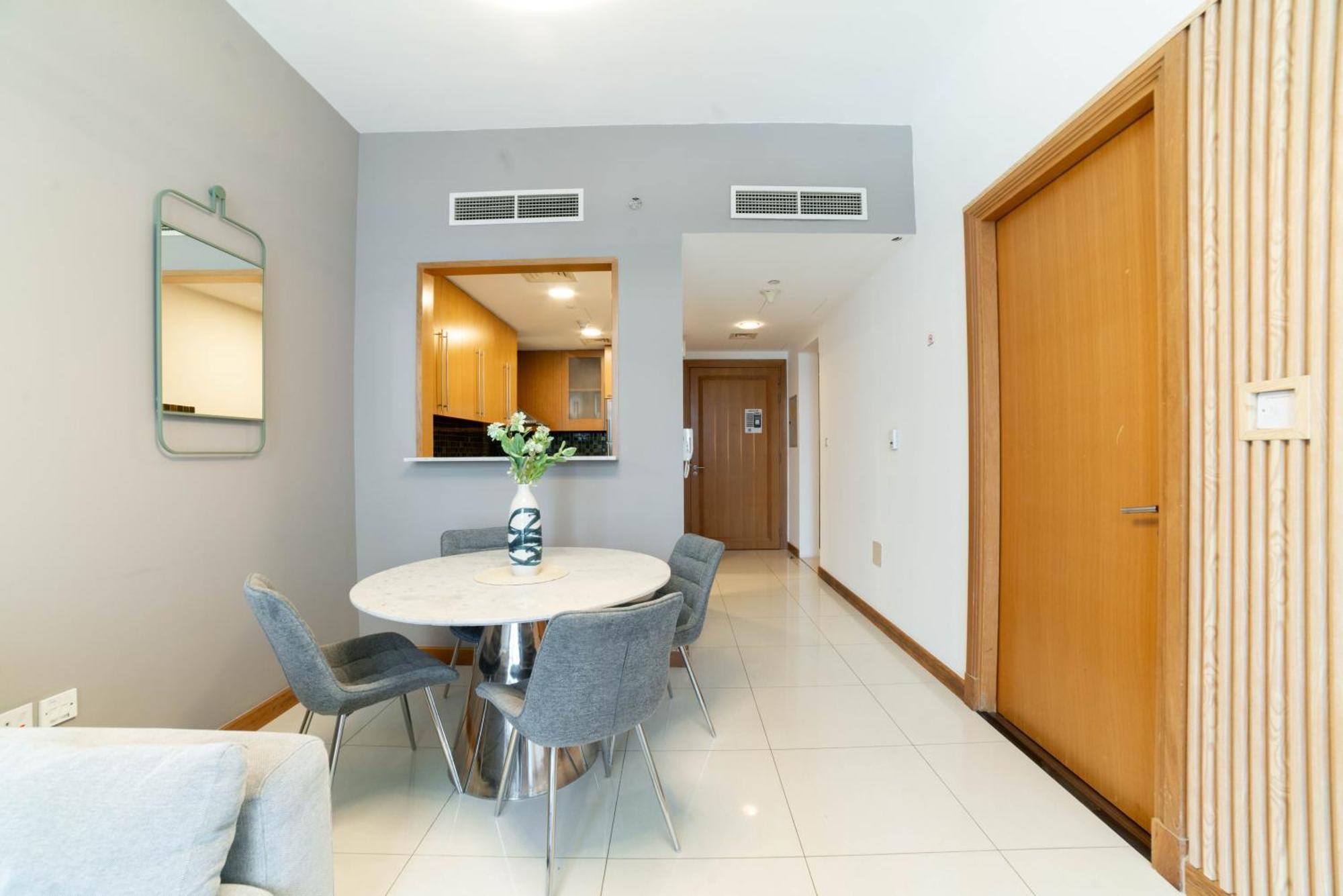 Apartment Vacay Lettings - Iris Blue Spectacular Marina View
