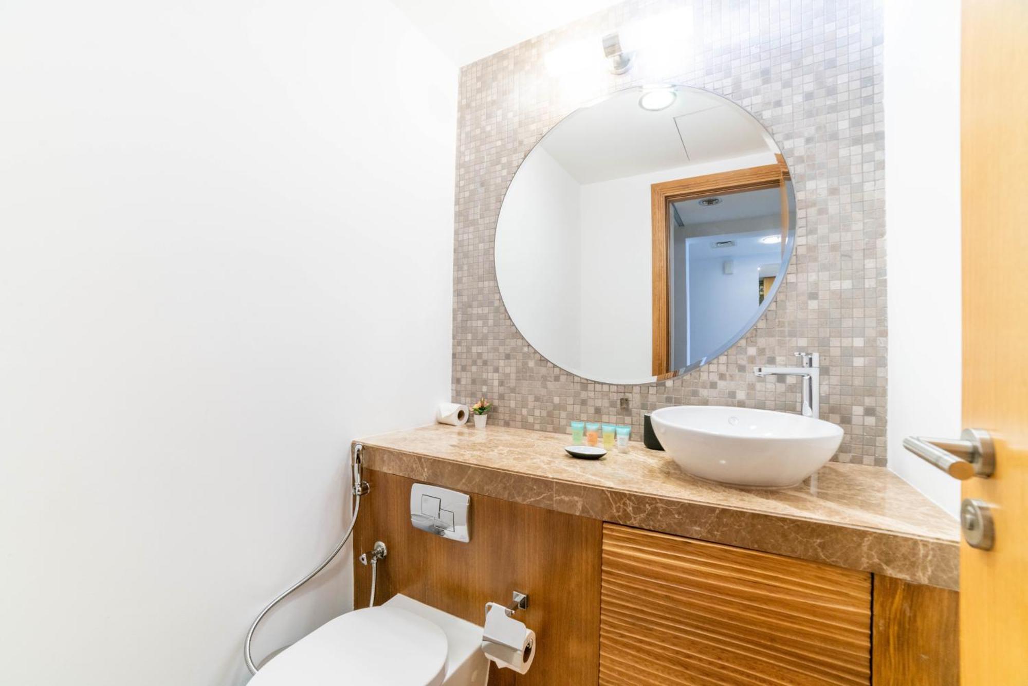 Vacay Lettings - Iris Blue Spectacular Marina View Apartment Dubai