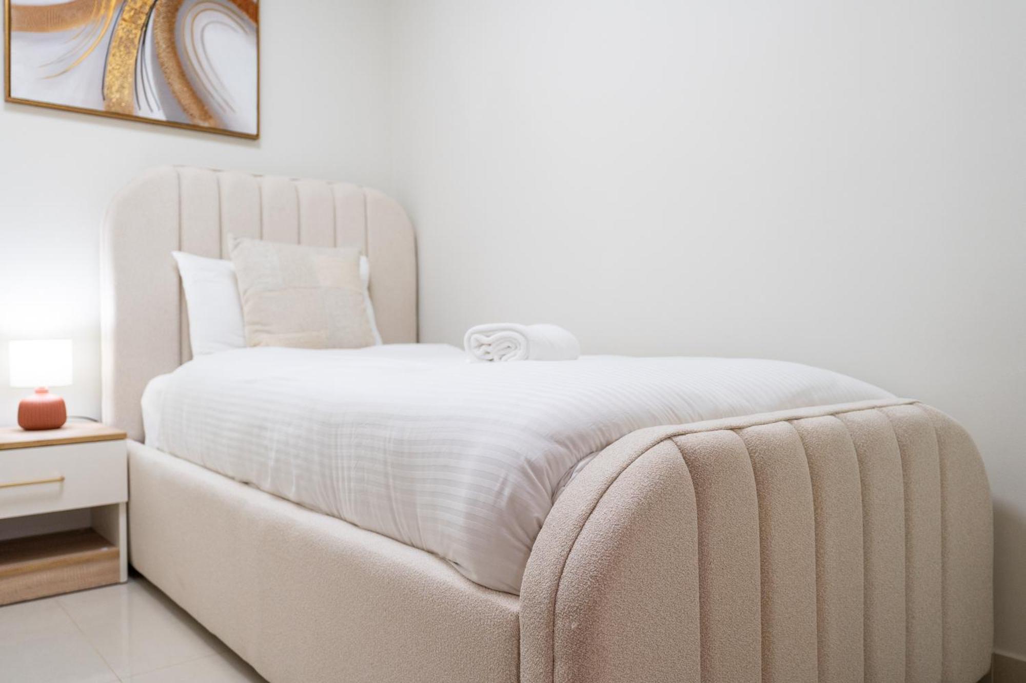 Heaven Crest Homes: Downtown Near Mall & Burj Khalifa Dubai