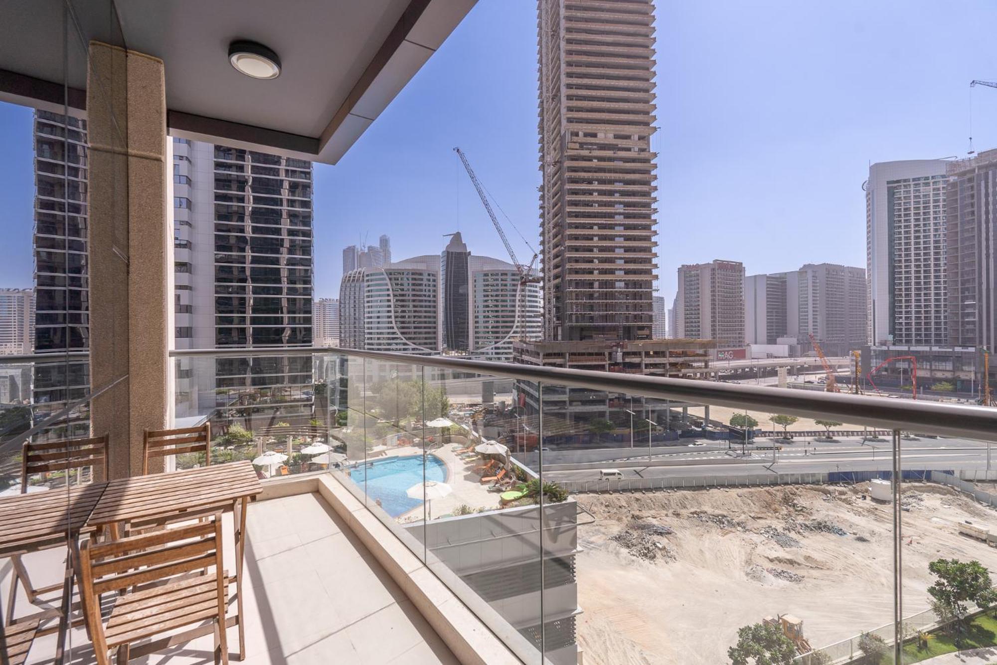 Heaven Crest Homes: Downtown Near Mall & Burj Khalifa Apartment Dubai