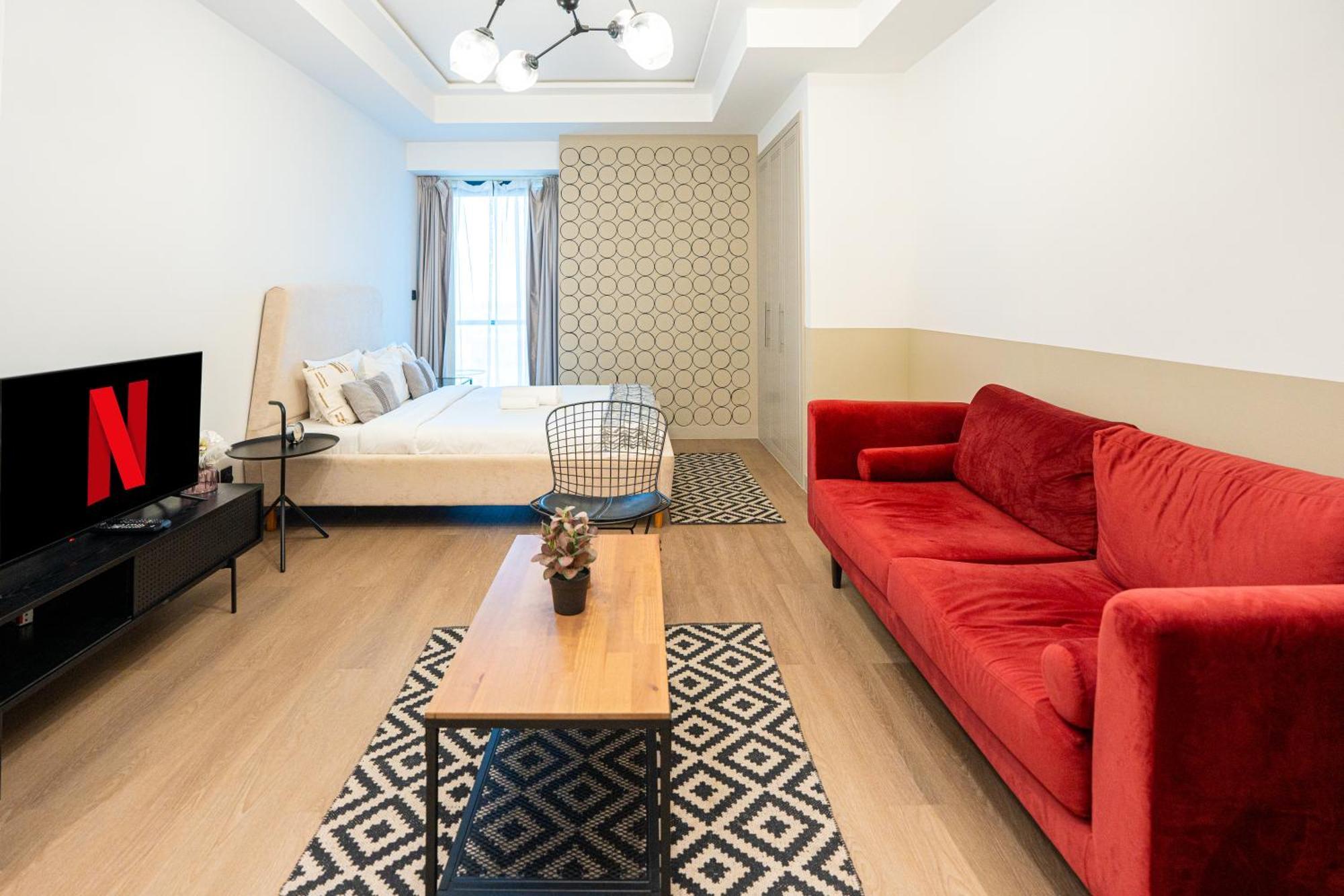 Modern And Chic - - Jlt * Dubai