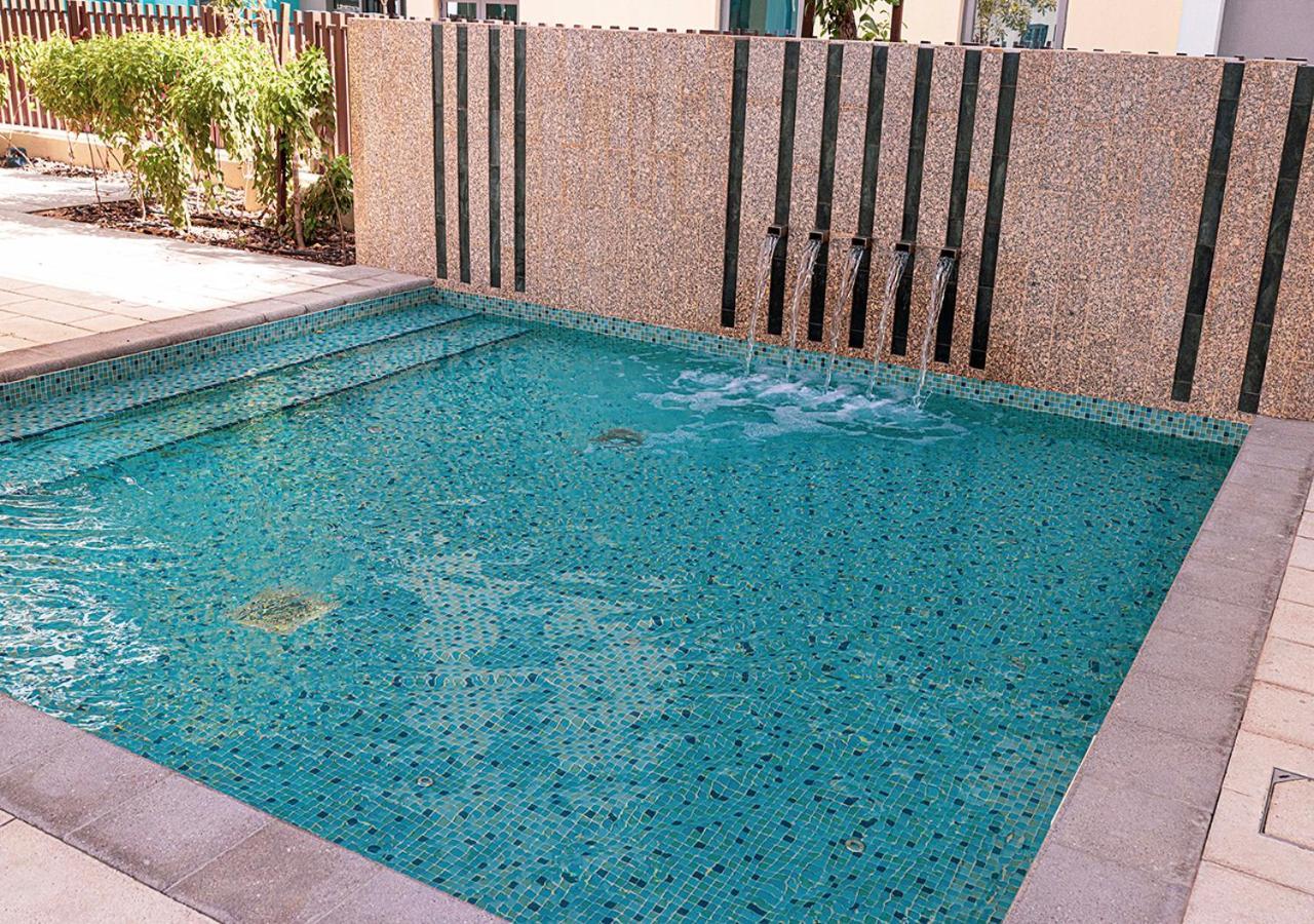 Luxe Diamond With Private Garden * Dubai