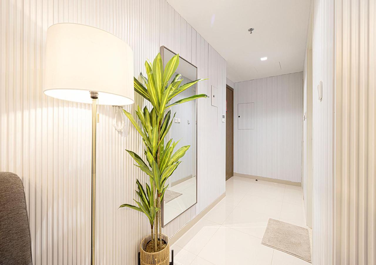 Luxe Diamond With Private Garden