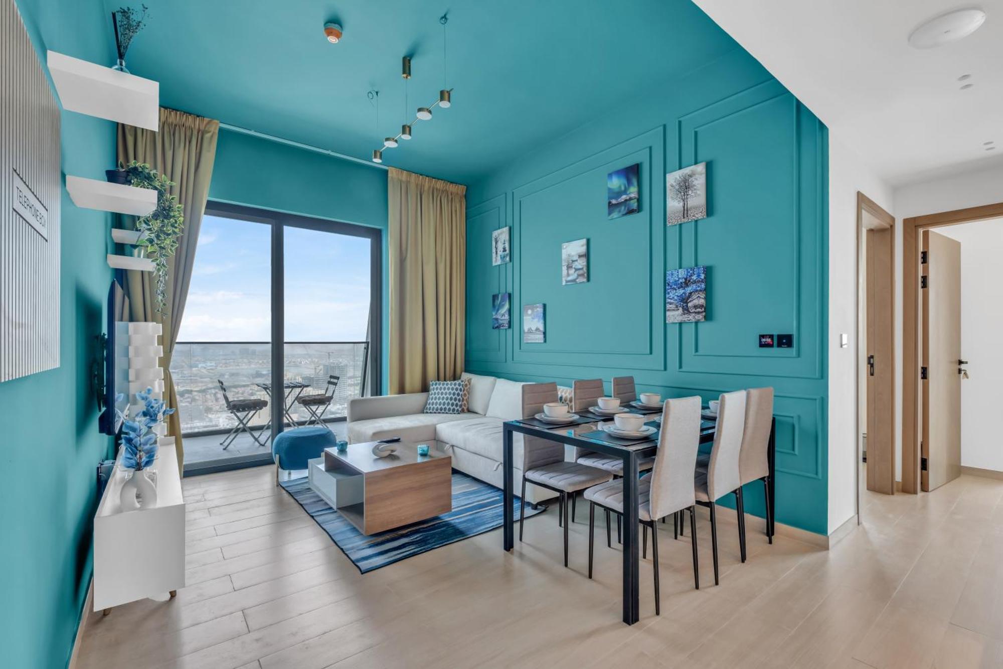 Chic 2br For 6 With King Bed, Pool, Stunning Views Apartment