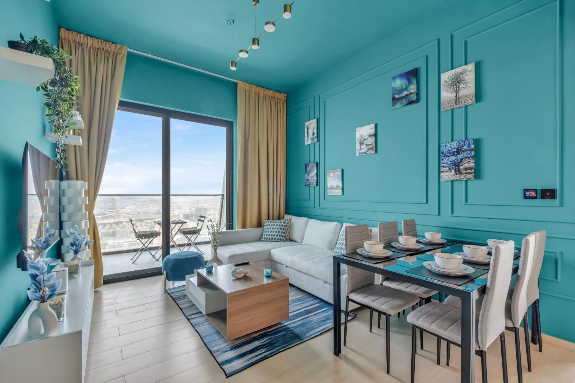 Apartment Chic 2br For 6 With King Bed, Pool, Stunning Views