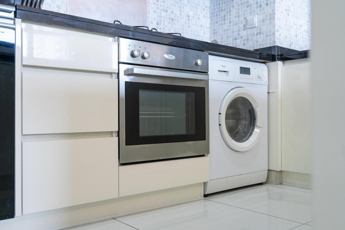 Peaceful 1br Sanctuary Perfect For 2 In Downtown Apartment *