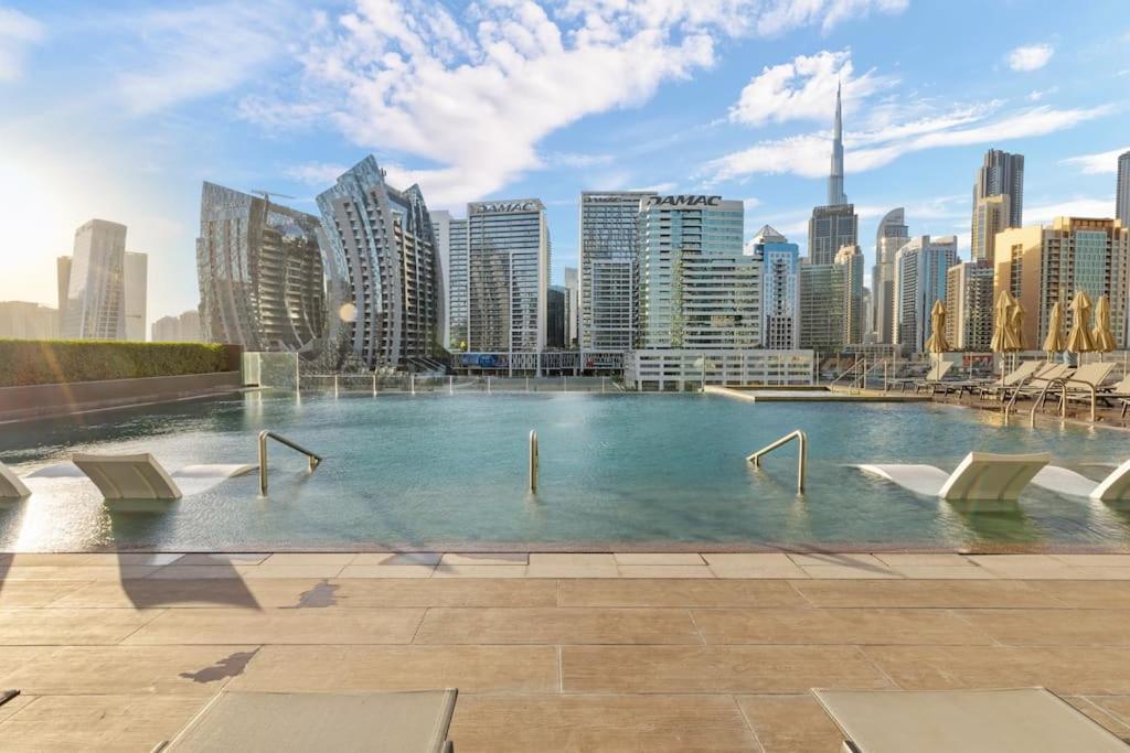 Waves - Fully Equipped For A Perfect In Apartment Dubai