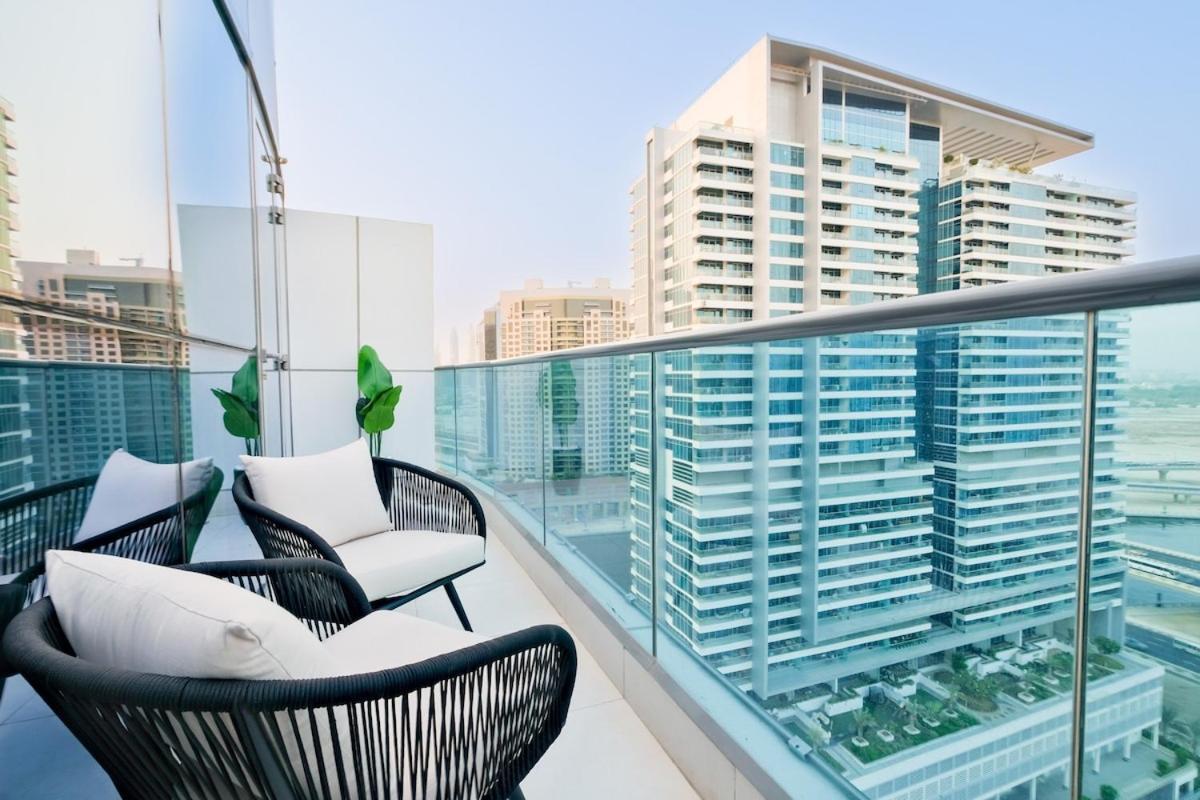 Serene 1-bedroom For 4 In Business Bay Apartment