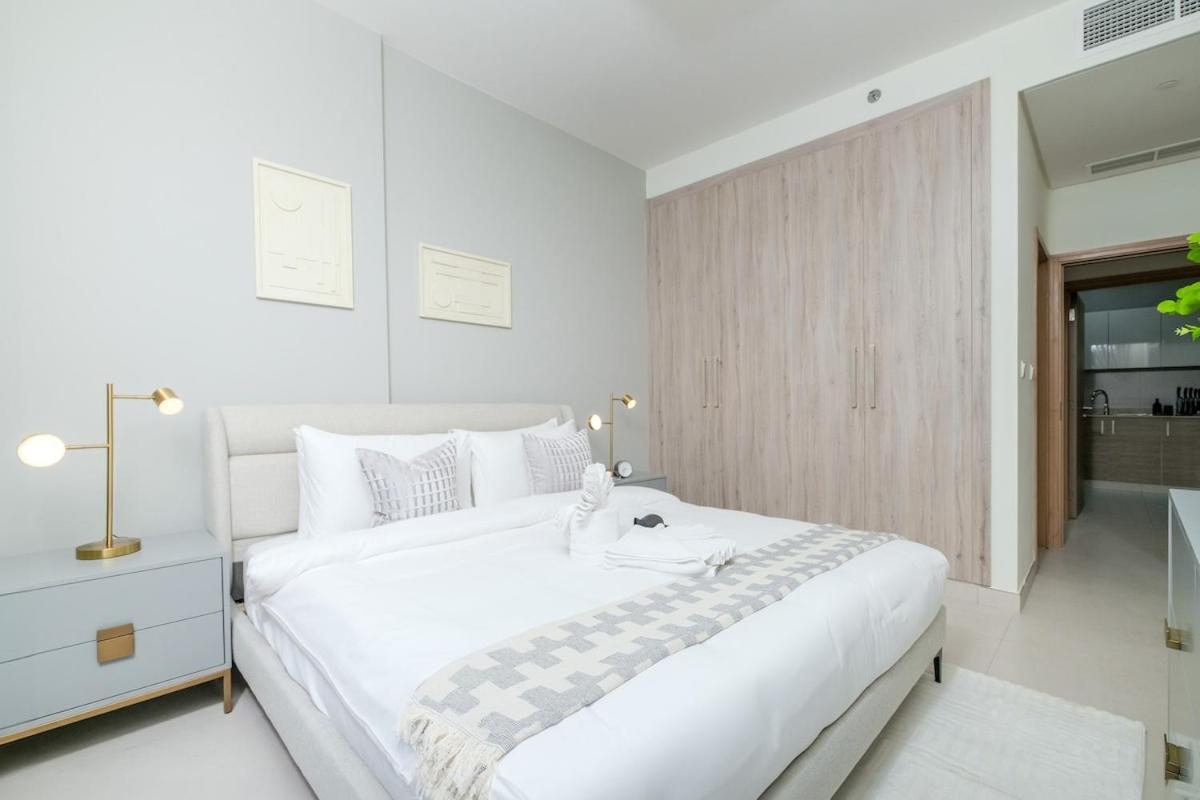 Serene 1-bedroom For 4 In Business Bay