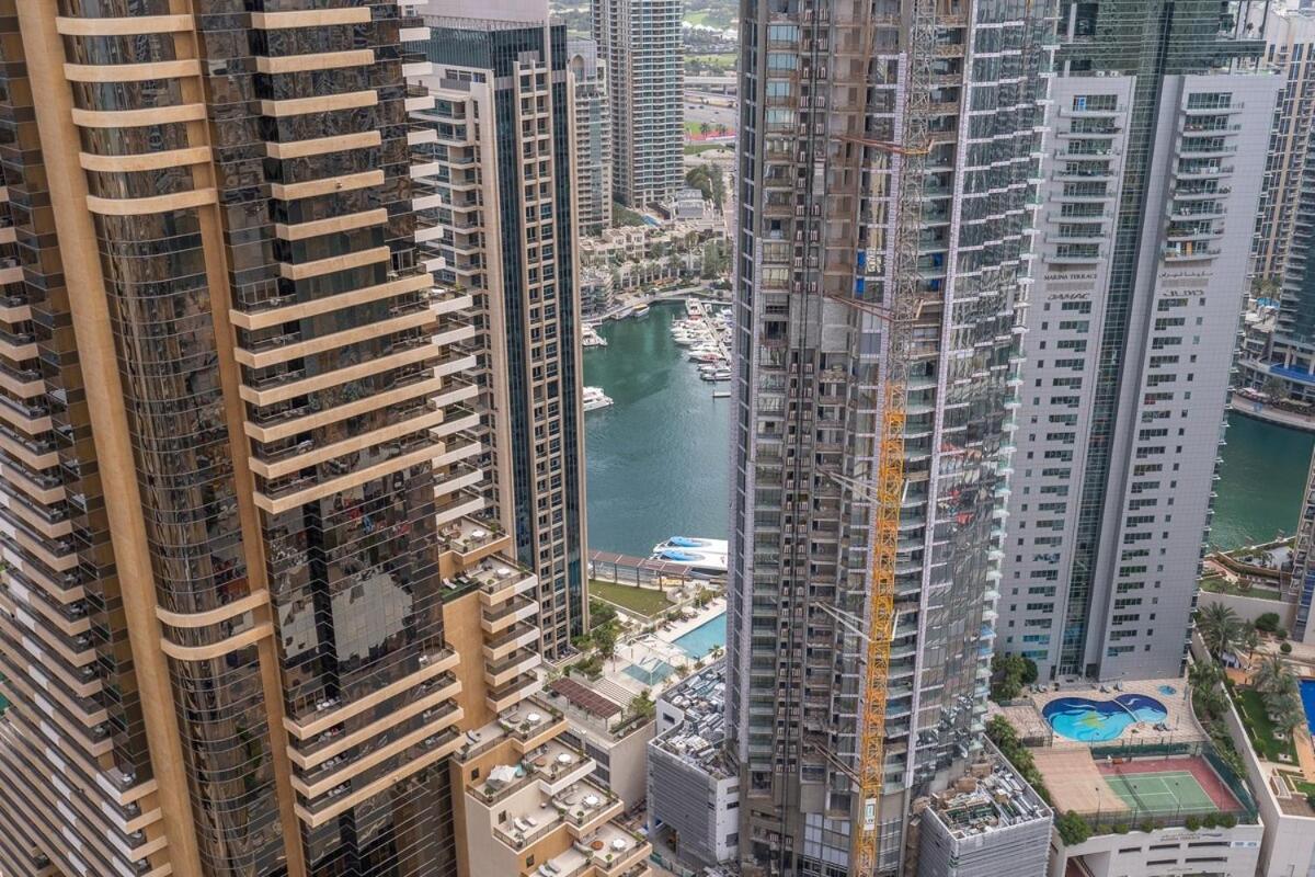 Sophisticated 1-bedroom With Skyscrapers View At Botanica Tower Apartment *