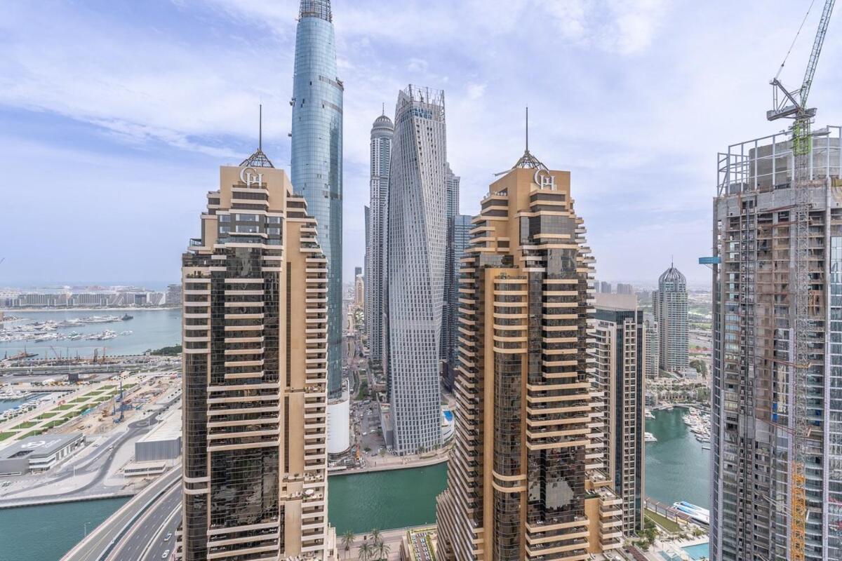 Sophisticated 1-bedroom With Skyscrapers View At Botanica Tower *