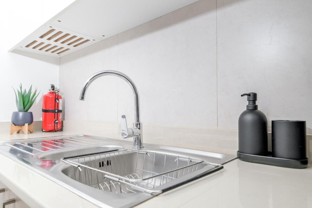 Apartment Serene 1-bedroom For 4 In Business Bay Dubai