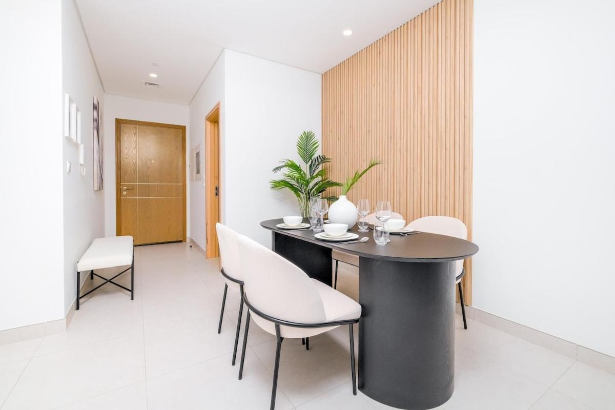 Serene 1-bedroom For 4 In Business Bay * Dubai
