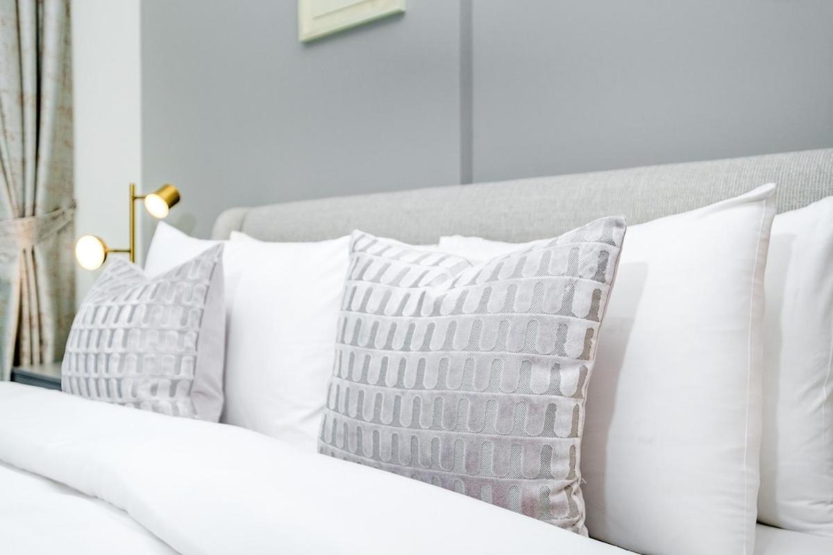 Serene 1-bedroom For 4 In Business Bay Apartment