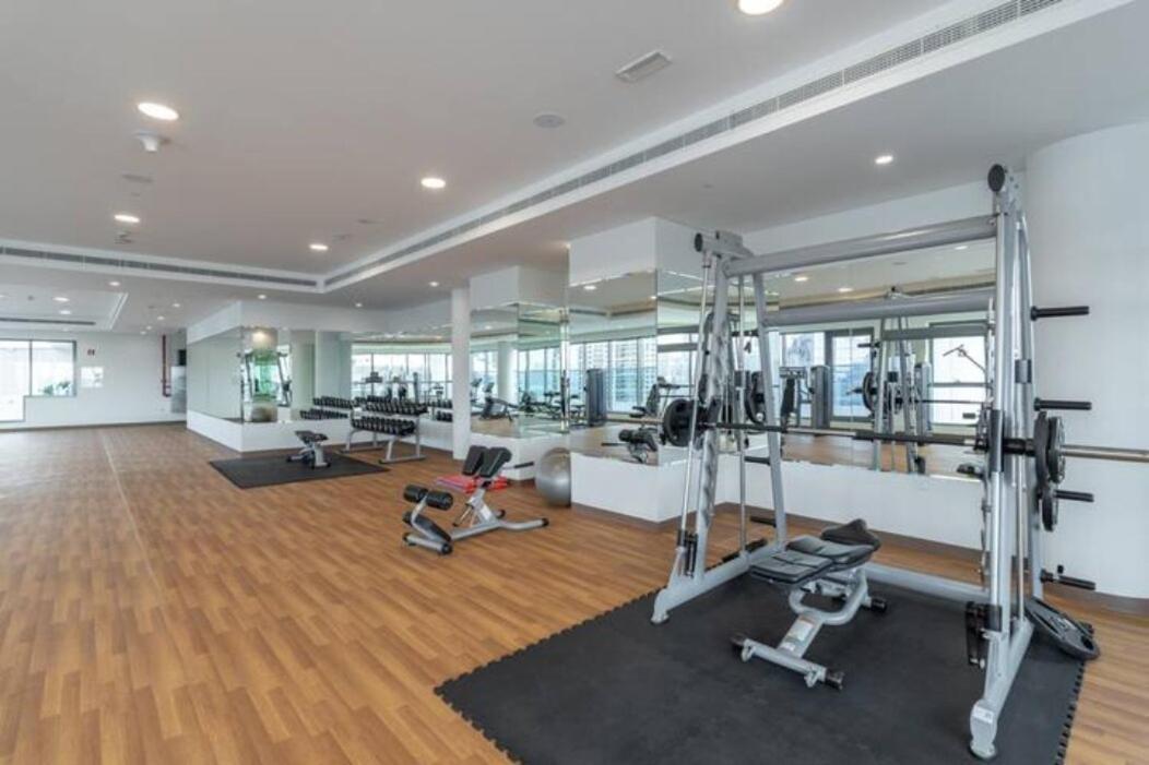 Serene 1-bedroom For 4 In Business Bay Apartment
