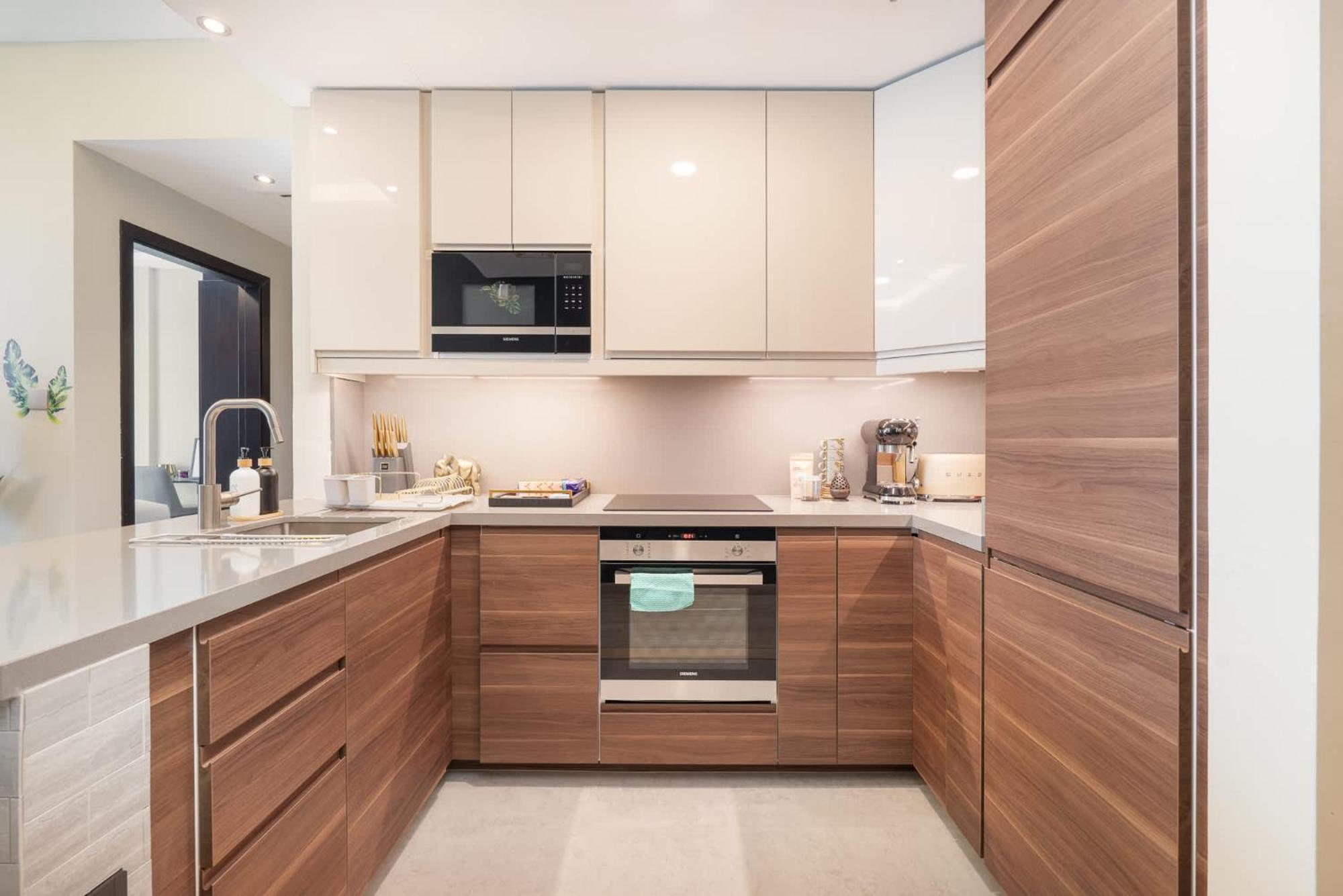 Calm 1-bedroom With Relaxing Balcony Atmosphere In Liwan *