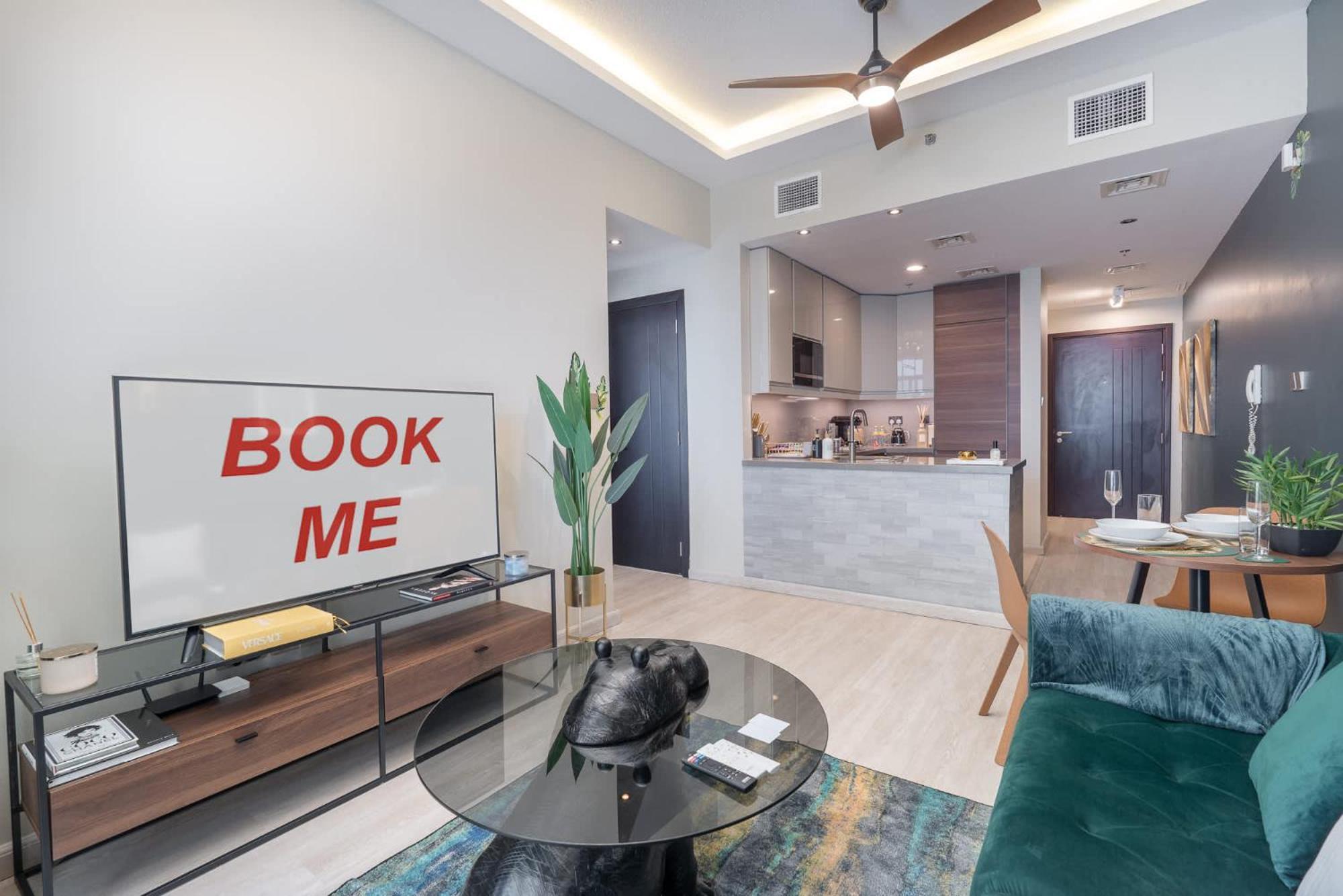 Calm 1-bedroom With Relaxing Balcony Atmosphere In Liwan *