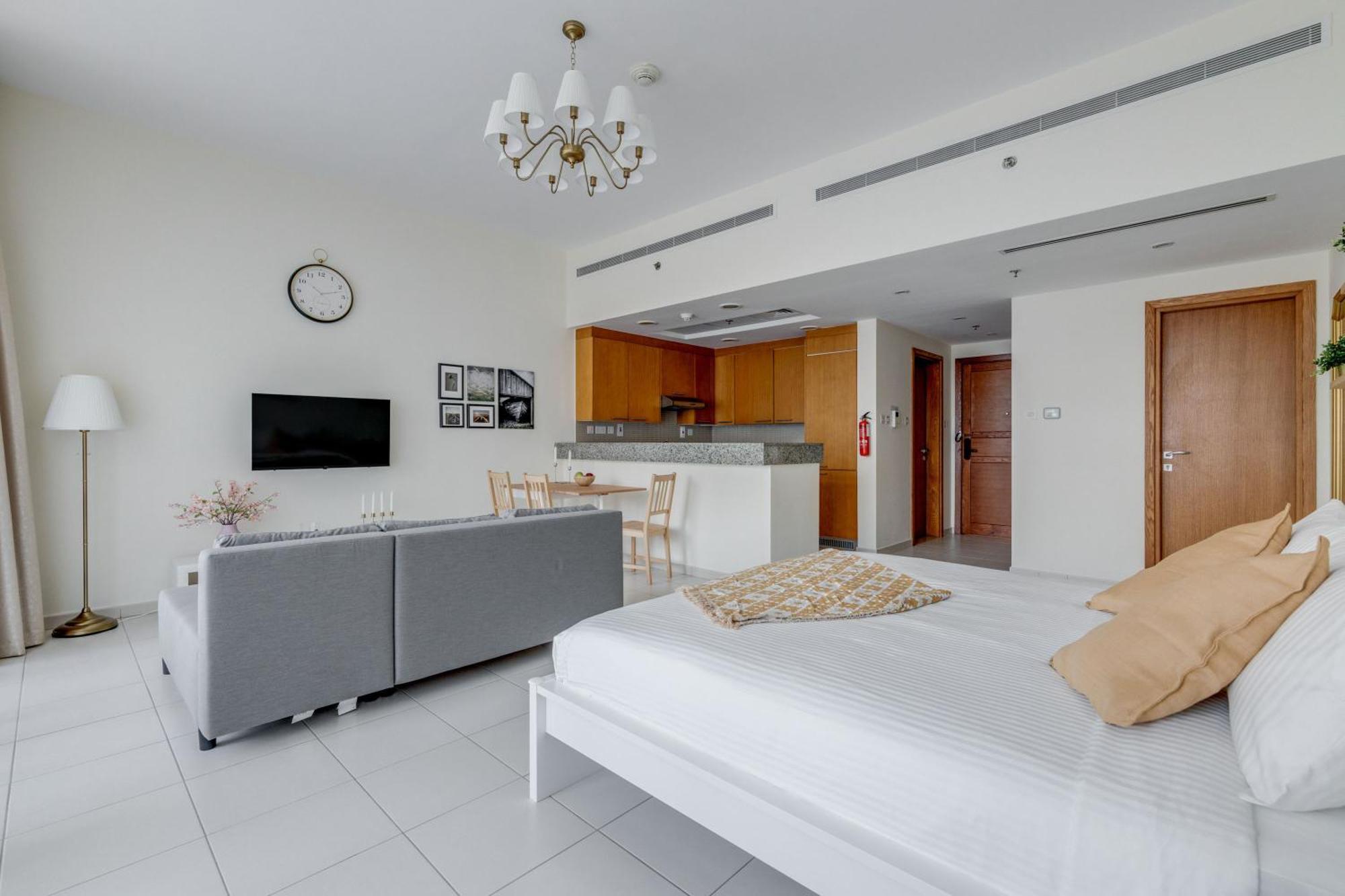 Knokey Bay Square Apartment *