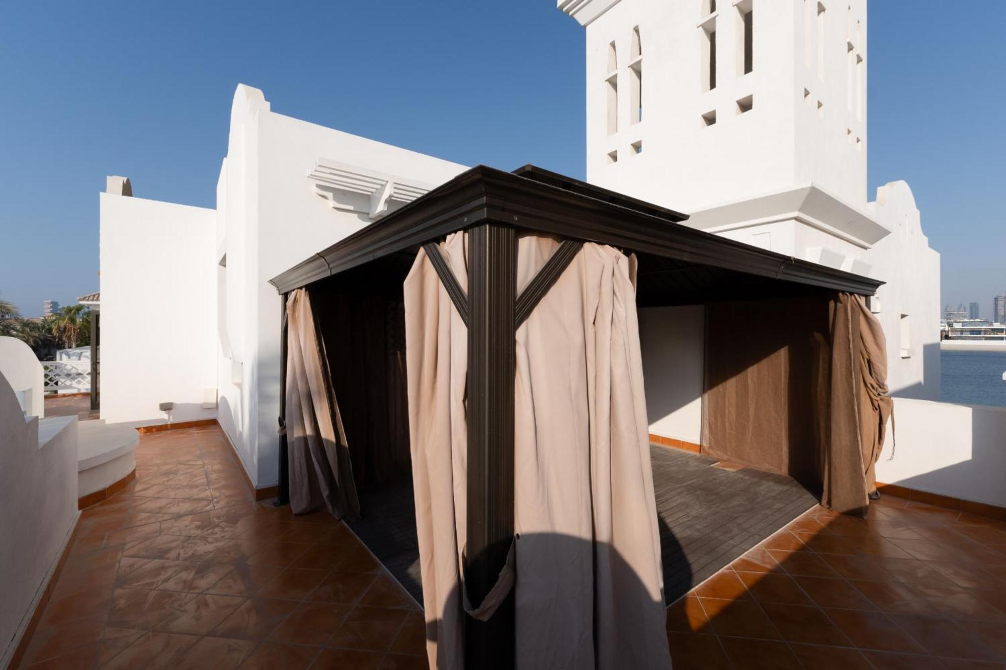 Frond M, Beachfront Villa, Palm Jumeirah - Mint Villa