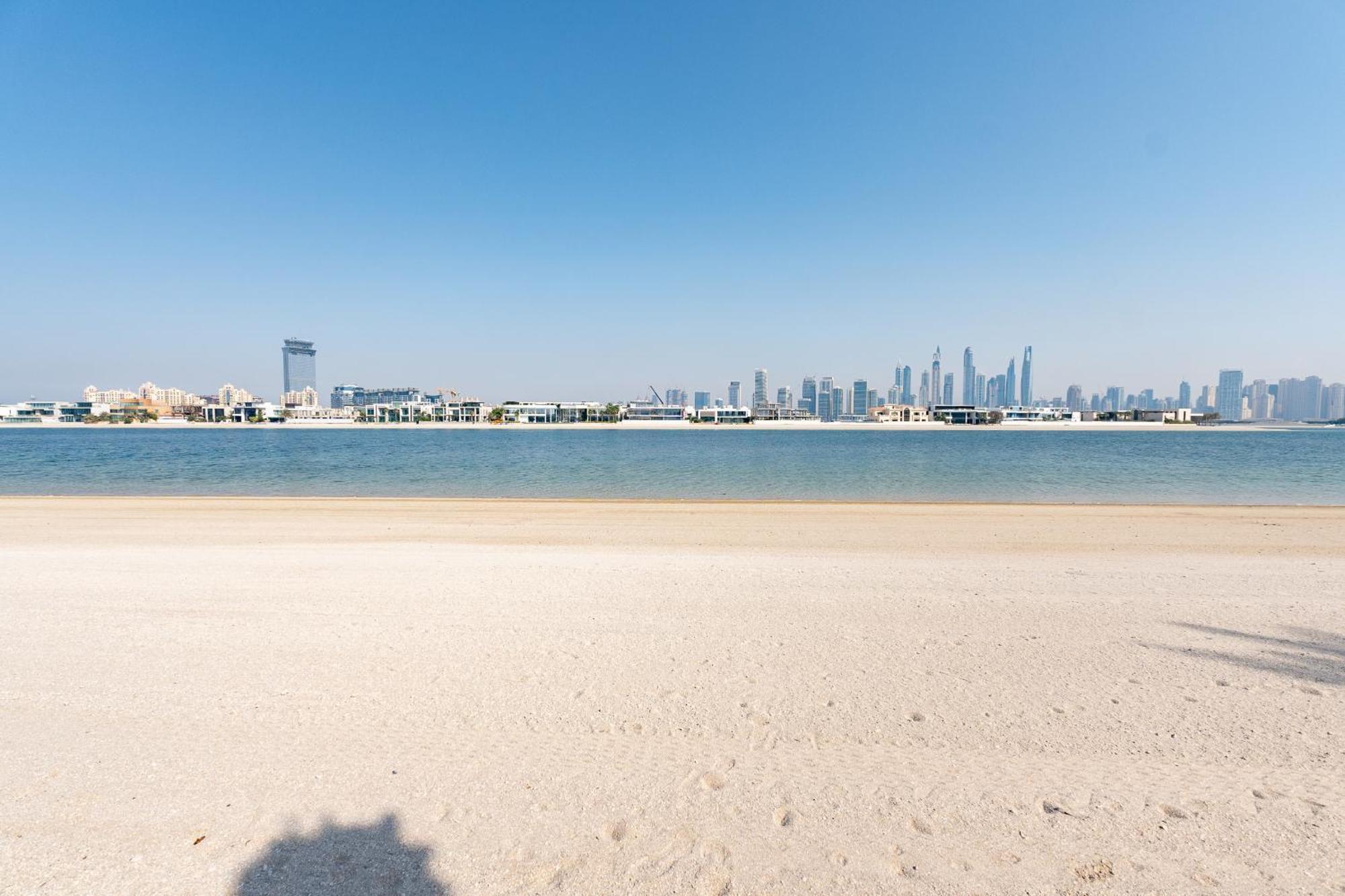 Villa Frond M, Beachfront Villa, Palm Jumeirah - Mint