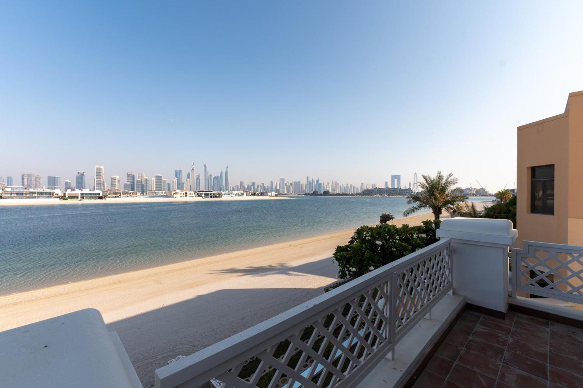 Frond M, Beachfront Villa, Palm Jumeirah - Mint *