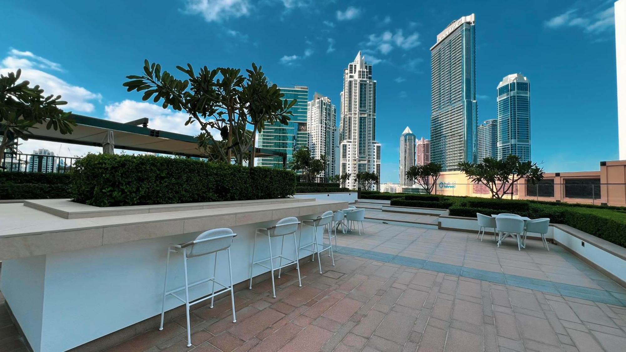 Glorious Burj Khalifa & Fountain Views, 4bdr Apartment Dubai