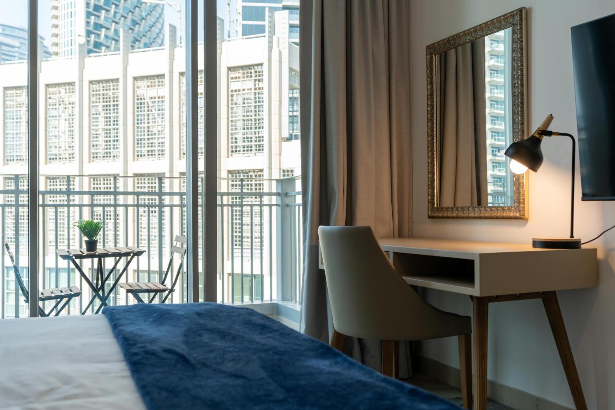 Apartment Burj Khalifa Views - 5 Min Walk From Mall - Upgraded - Designer Choice - 8 People - Opera