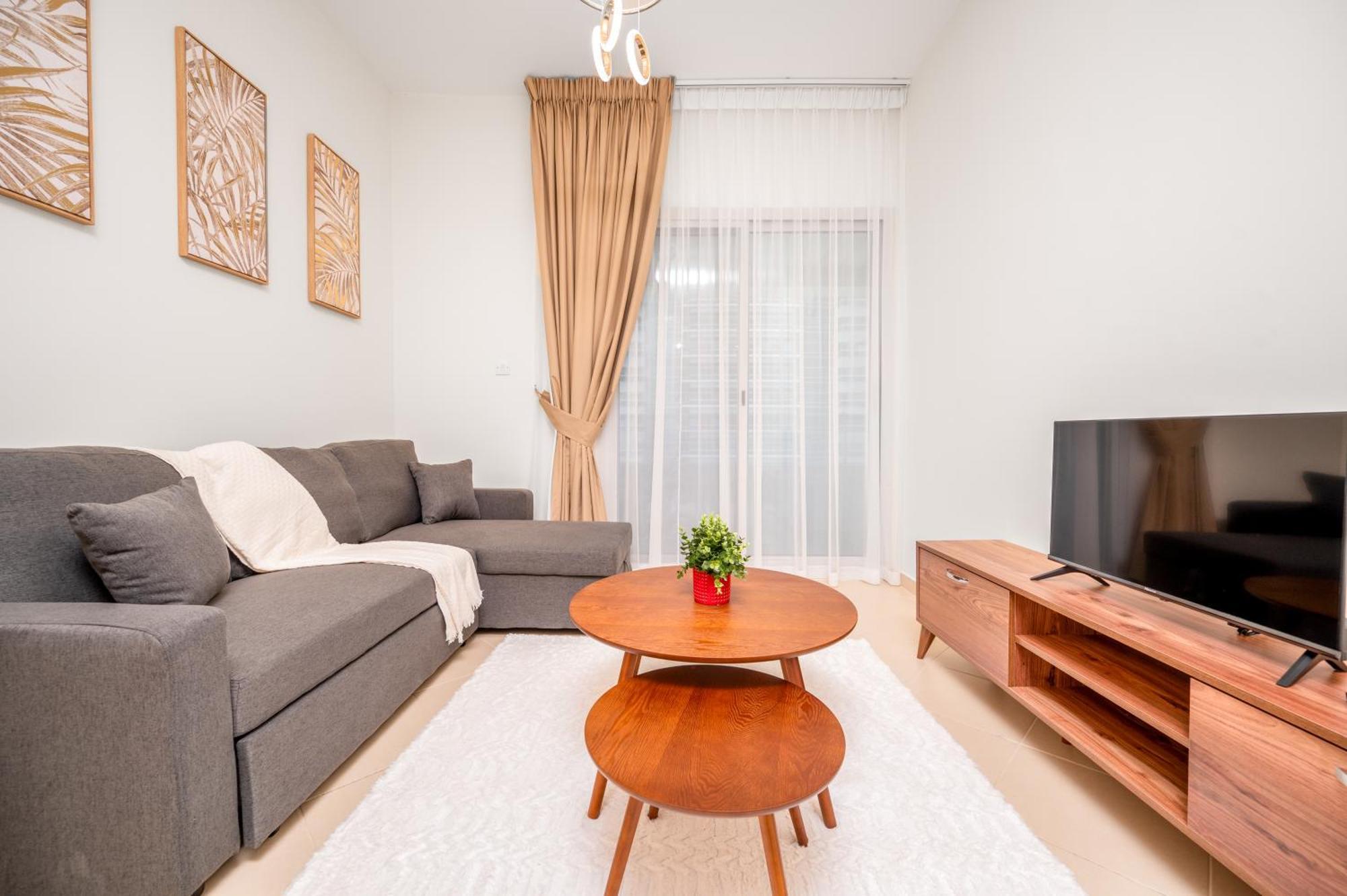 Luxurious 1-br In Active Marina * Dubai