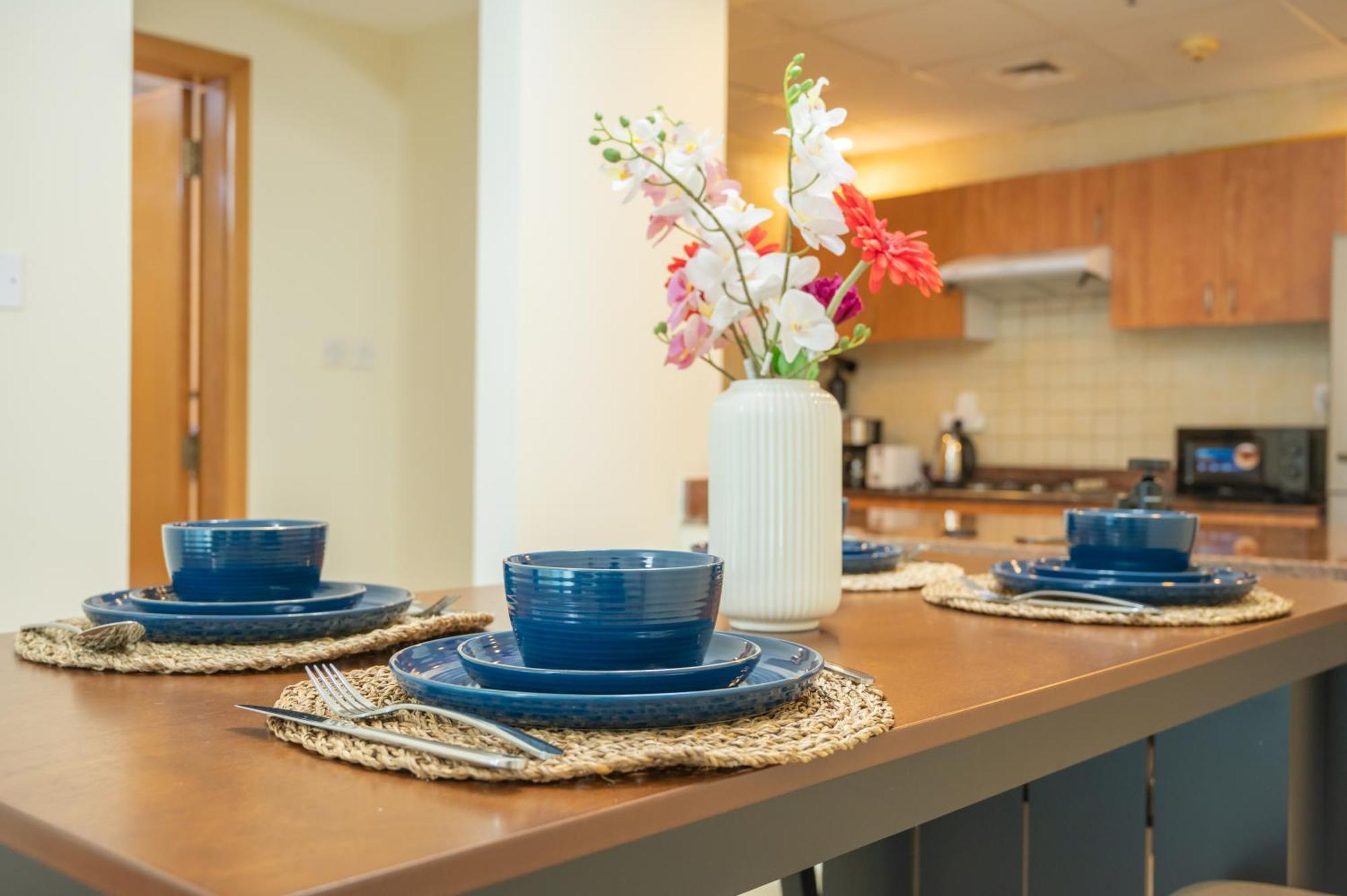 Luxurious 1-br In Active Marina Dubai