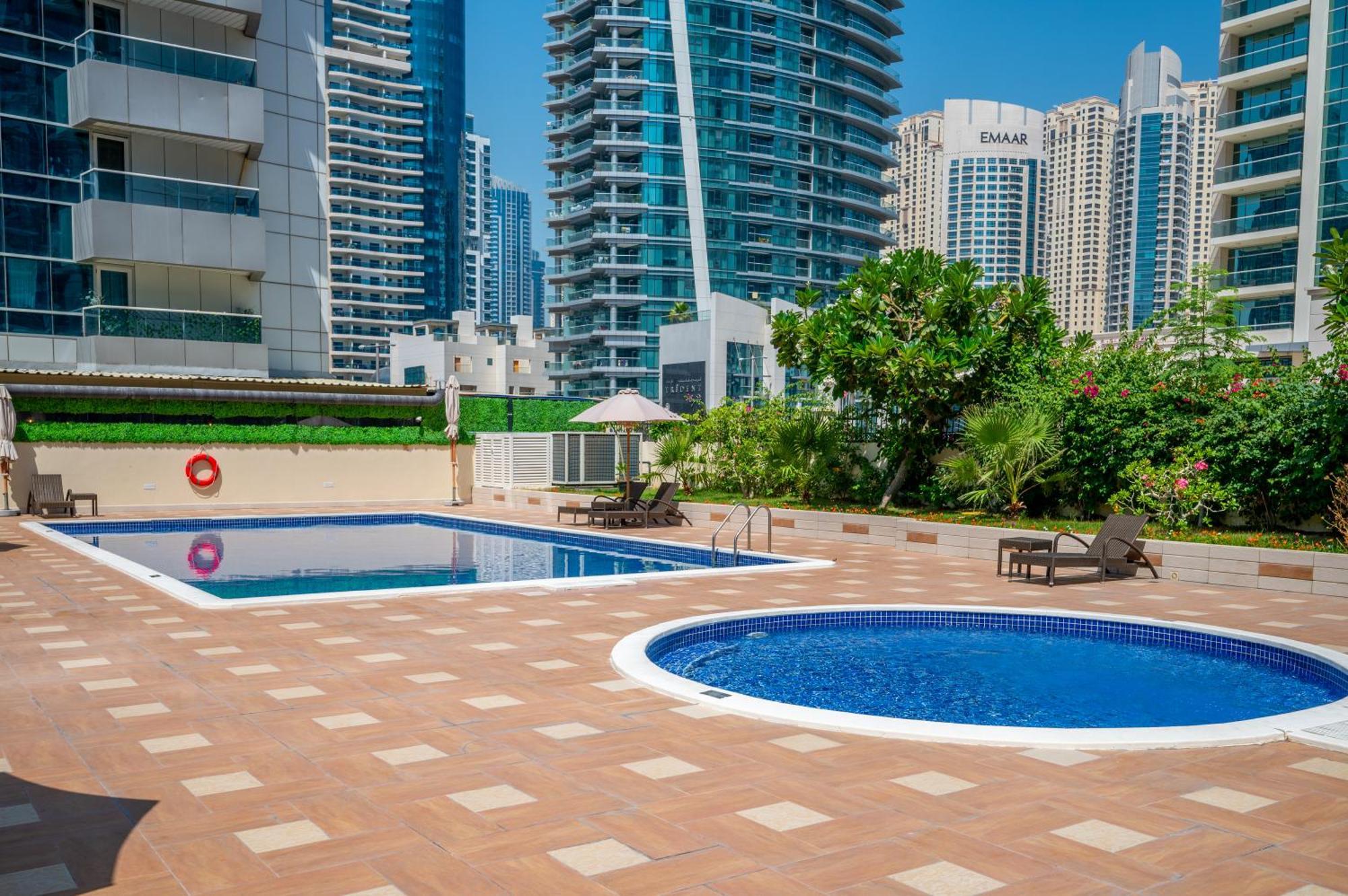 Daire Luxurious 1-br In Active Marina