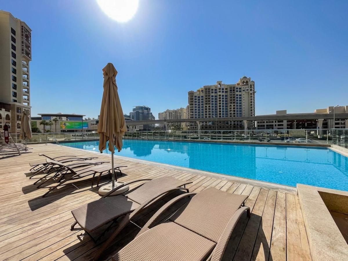 Apartment Cozy Studio With Stunning Ocean Views In Palm Jumeirah